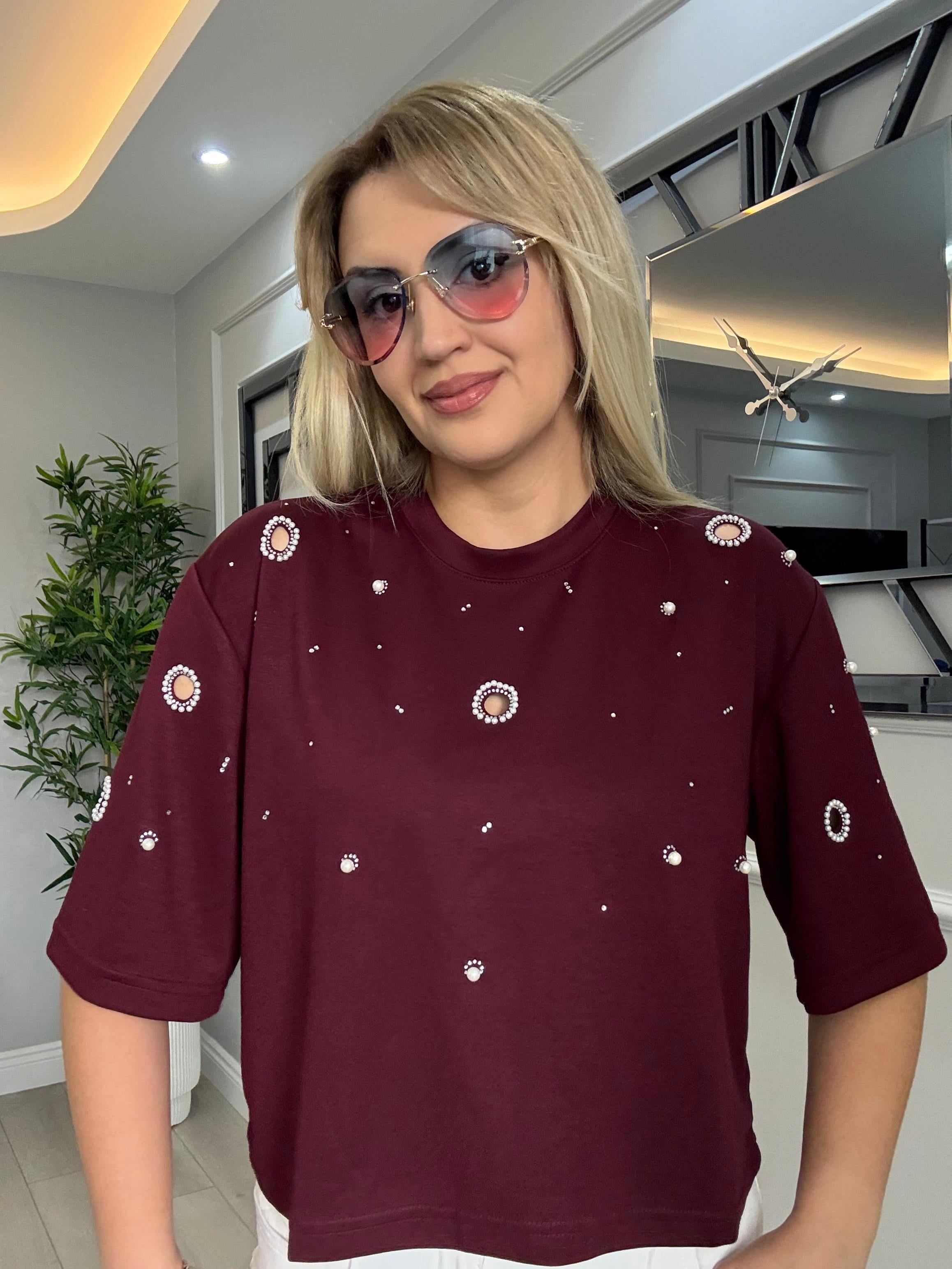 ORJ MARKA MODAL KUMAŞ  KUŞ GÖZÜ DETAYLI İNCİLİ TSHİRT BORDO