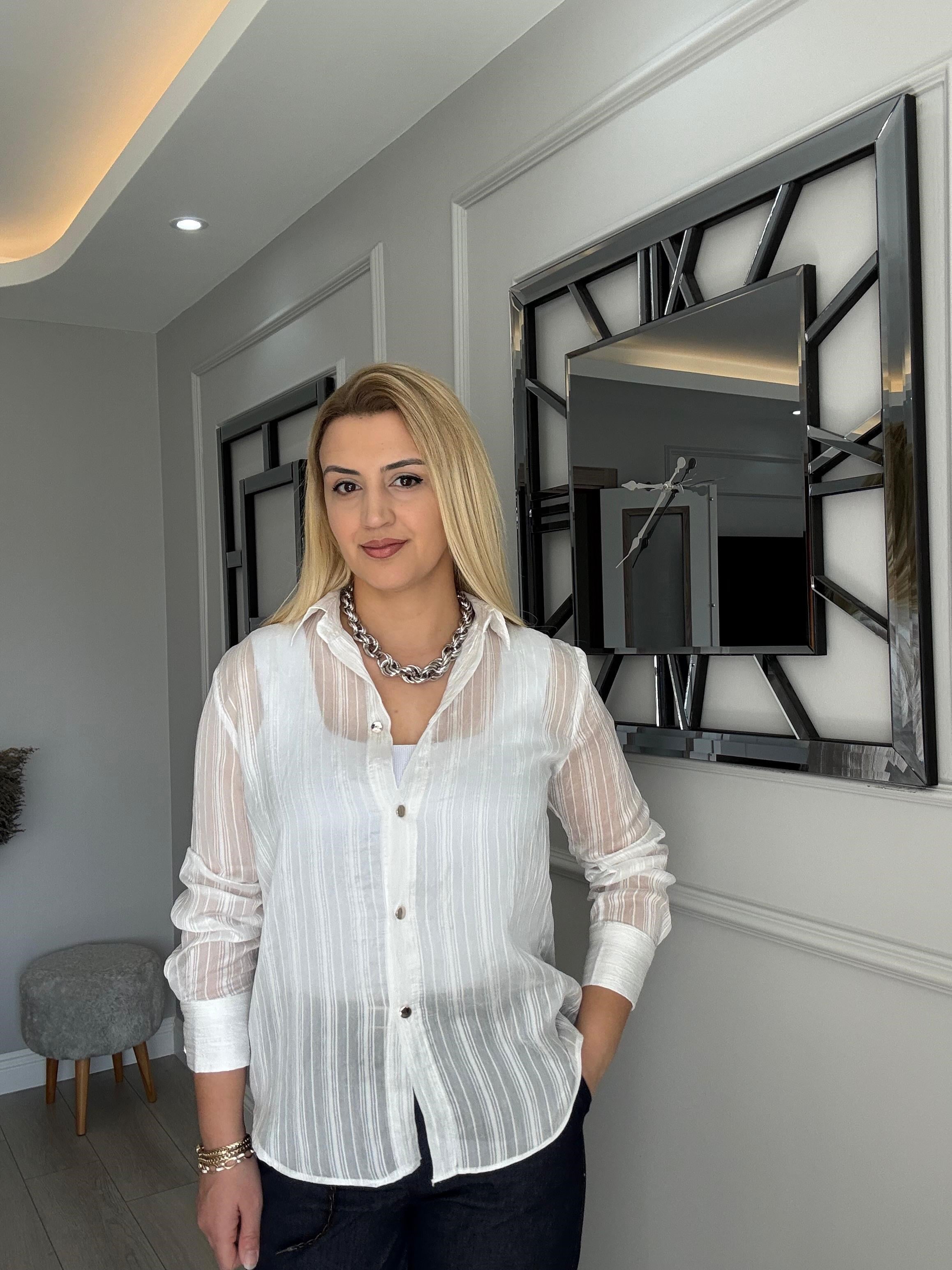 PARLAK DÜĞME DETAYLI ŞİFON GÖMLEK BEYAZ