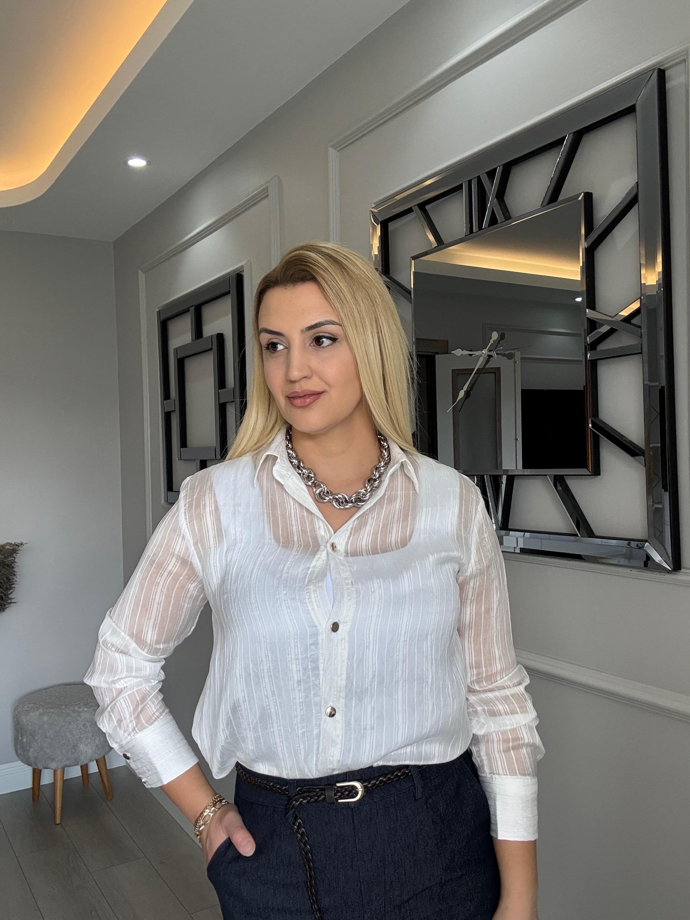 PARLAK DÜĞME DETAYLI ŞİFON GÖMLEK BEYAZ