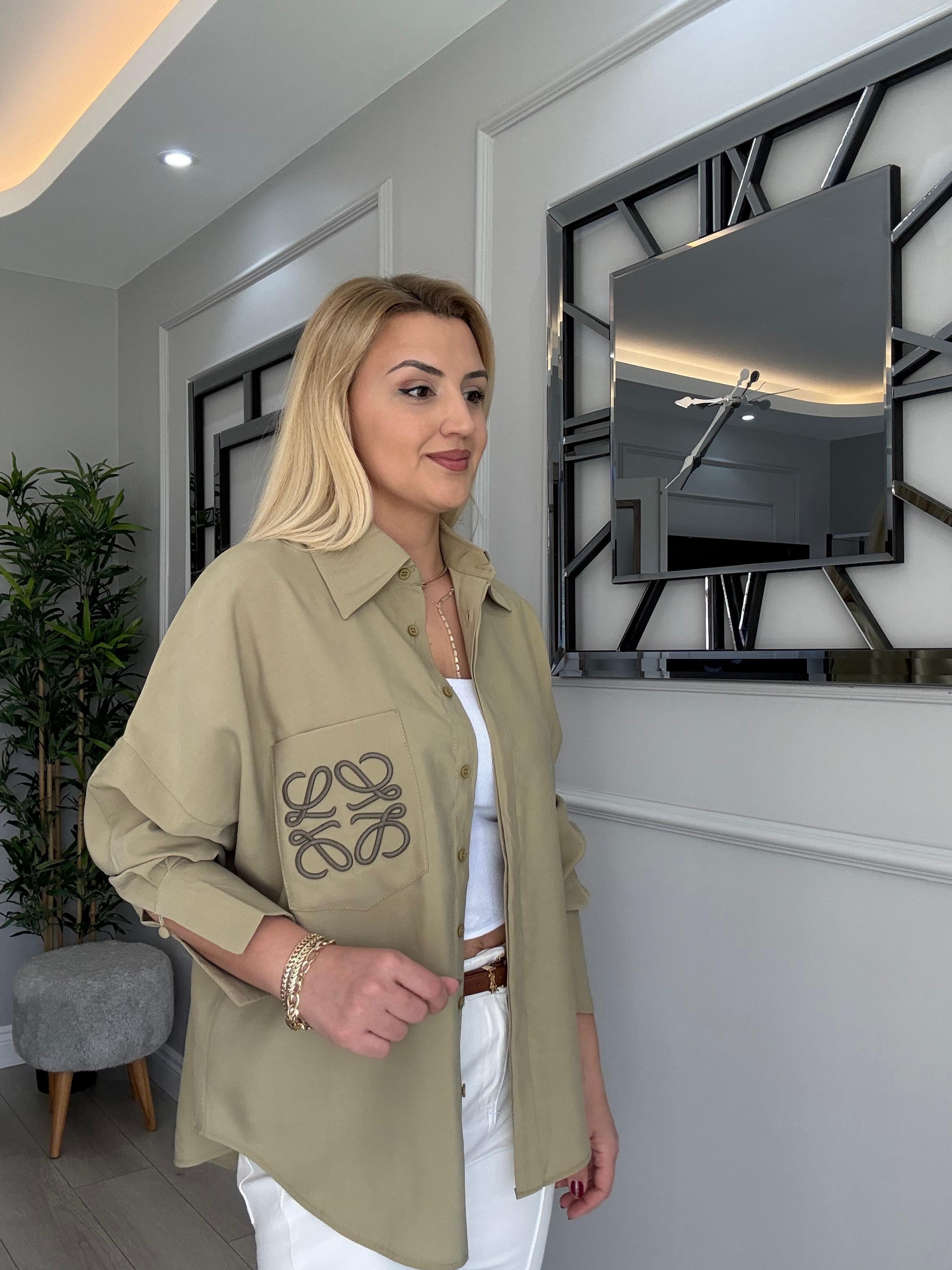PREMİUM KALİTE 100% MEMNUNİYET GARANTİLİ CEBİ NAKIŞLI GÖMLEK ÇAĞLA