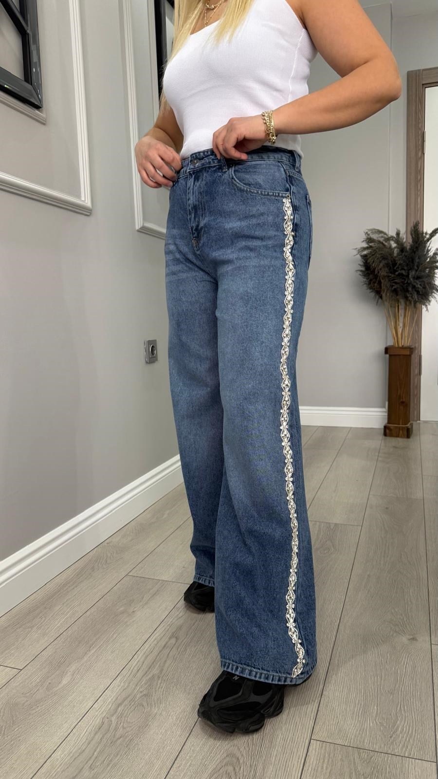 YANI TAŞLI  JEAN