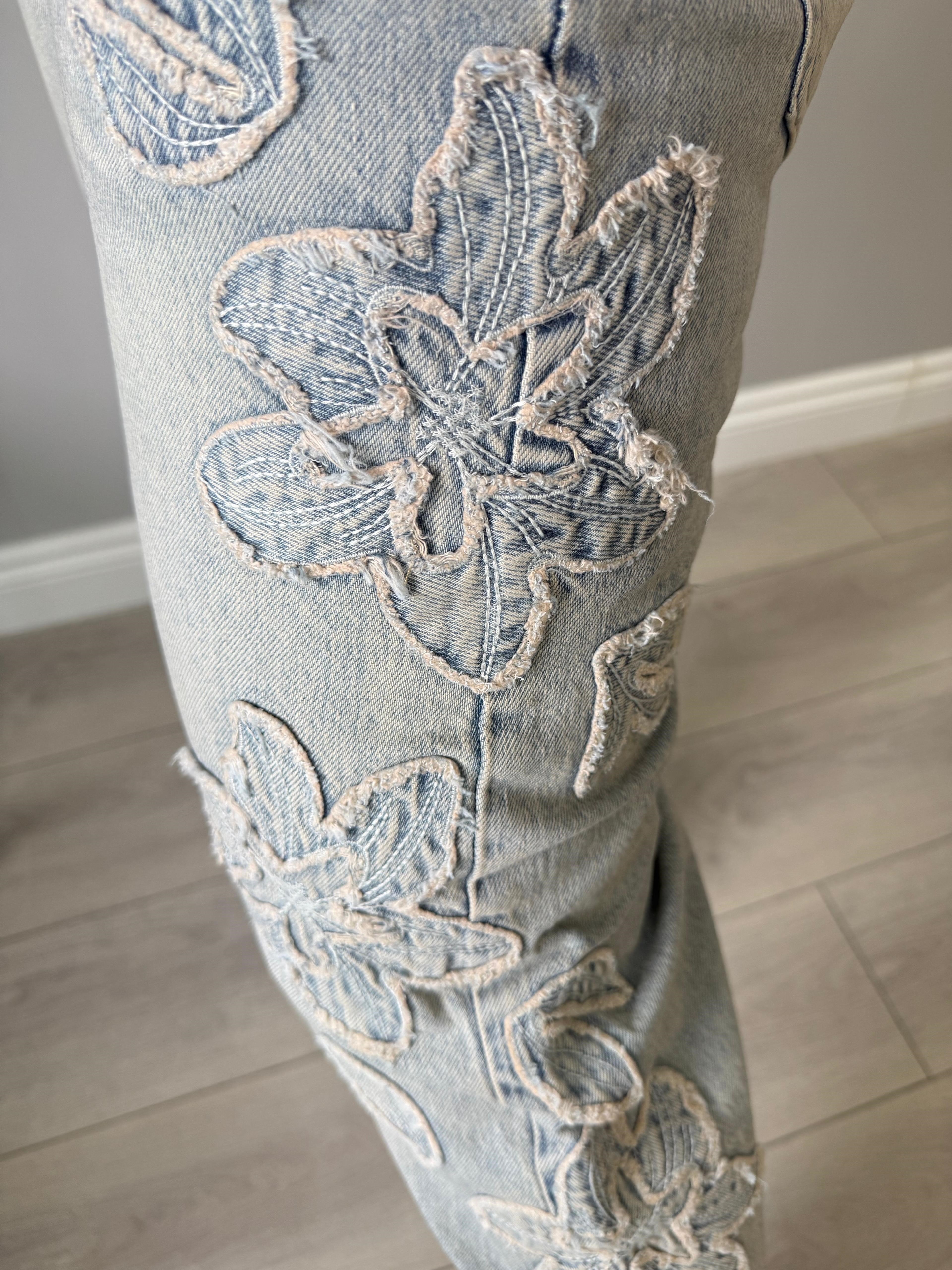 YANLARI FULL NAKIŞLI PREMİUM KALİTE JEAN