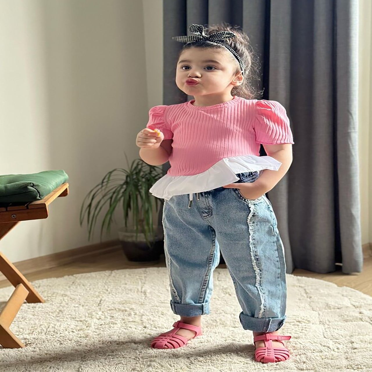Pembe Tişört Gömlek Detaylı Kotlu Takım