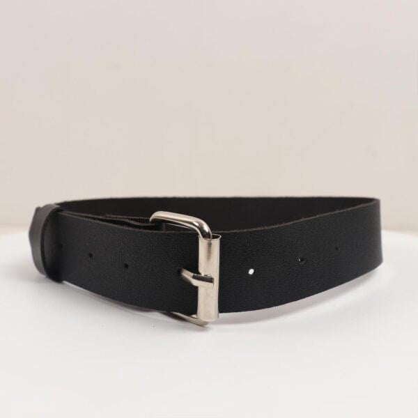 Siyah Deri Choker Harness – Fırfır Detaylı BDSM Boyun Kolyesi