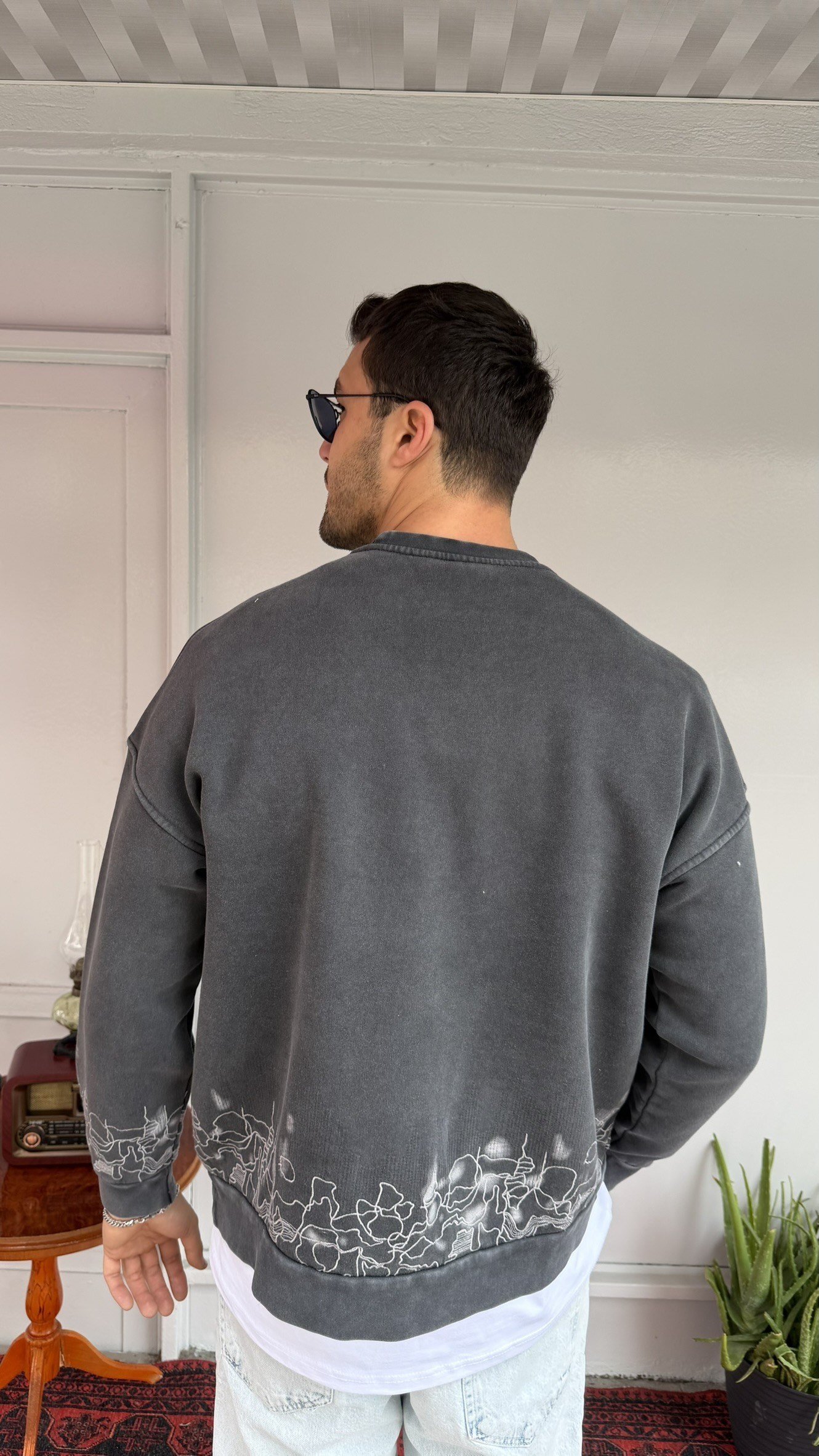 Bel-Bilek Nakış Detaylı Oversize Sweat
