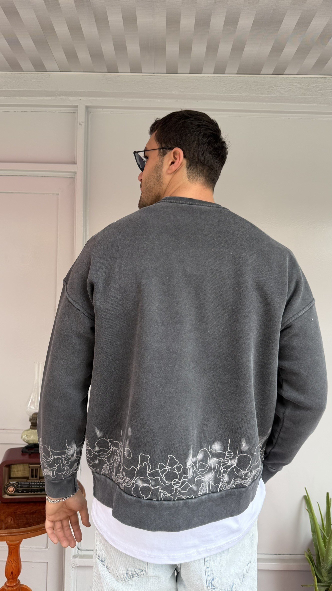 Bel-Bilek Nakış Detaylı Oversize Sweat