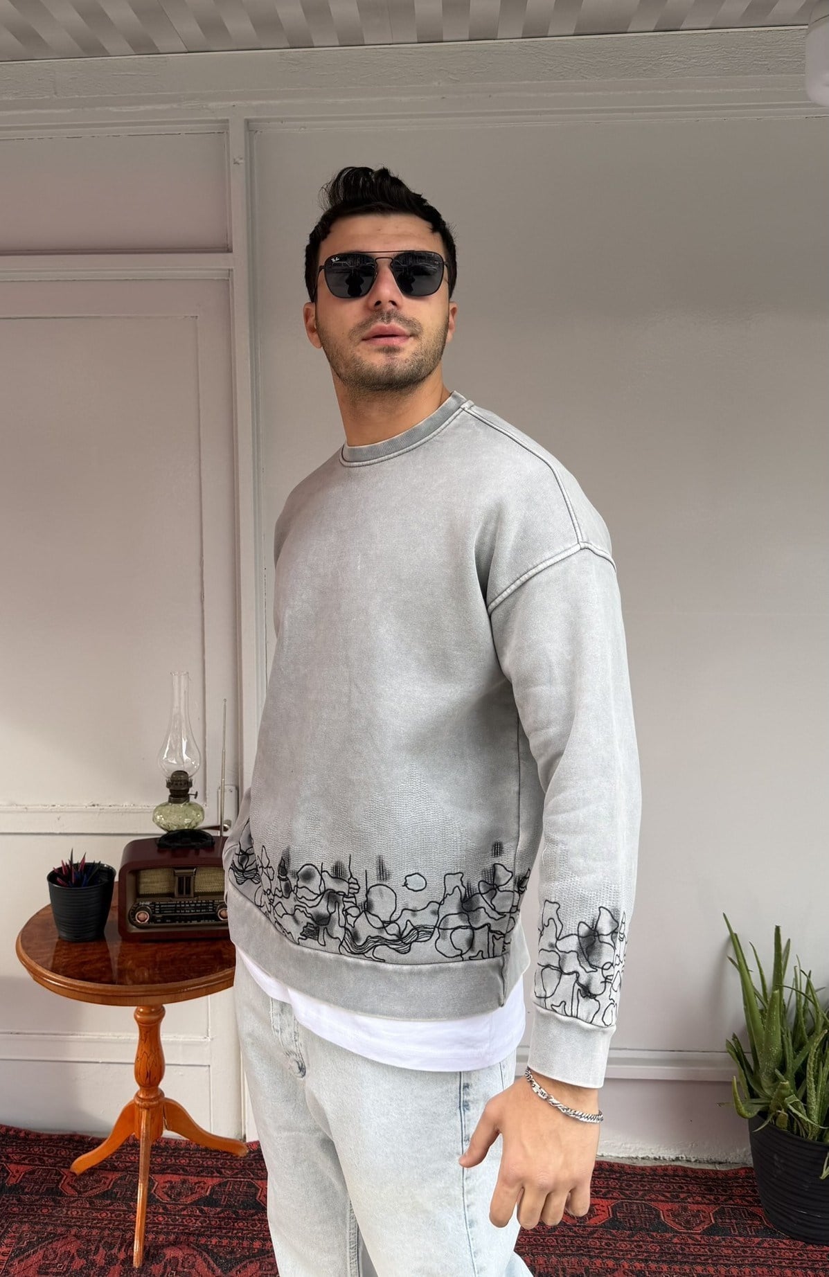 Bel-Bilek Nakış Detaylı Oversize Sweat