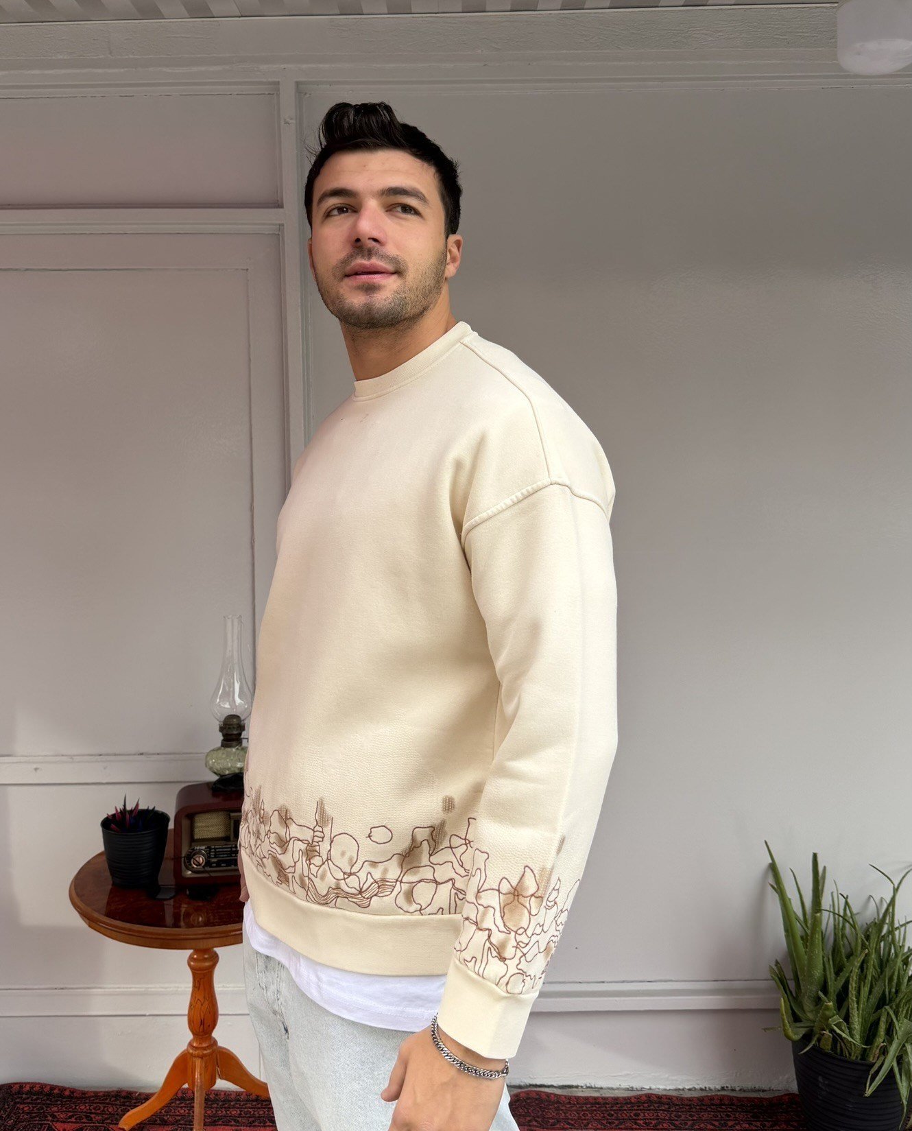 Bel-Bilek Nakış Detaylı Oversize Sweat