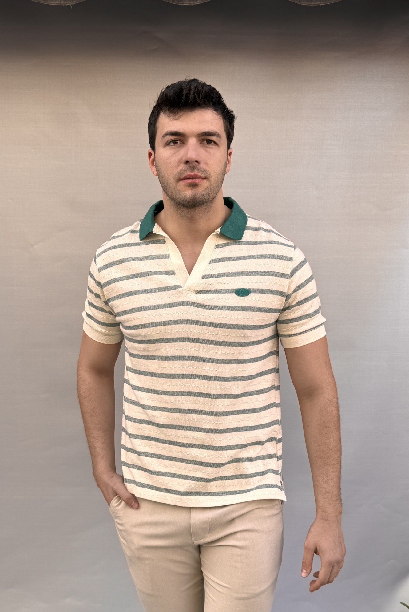 Çizgili Yakalı Triko T-shirt