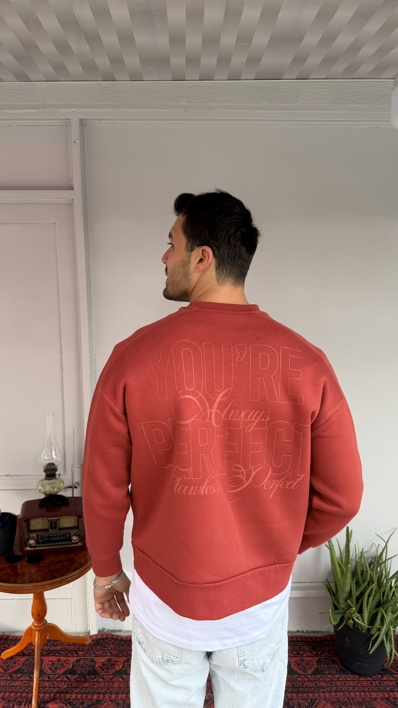 El Yazı Detay Şardonlu Oversize Sweat