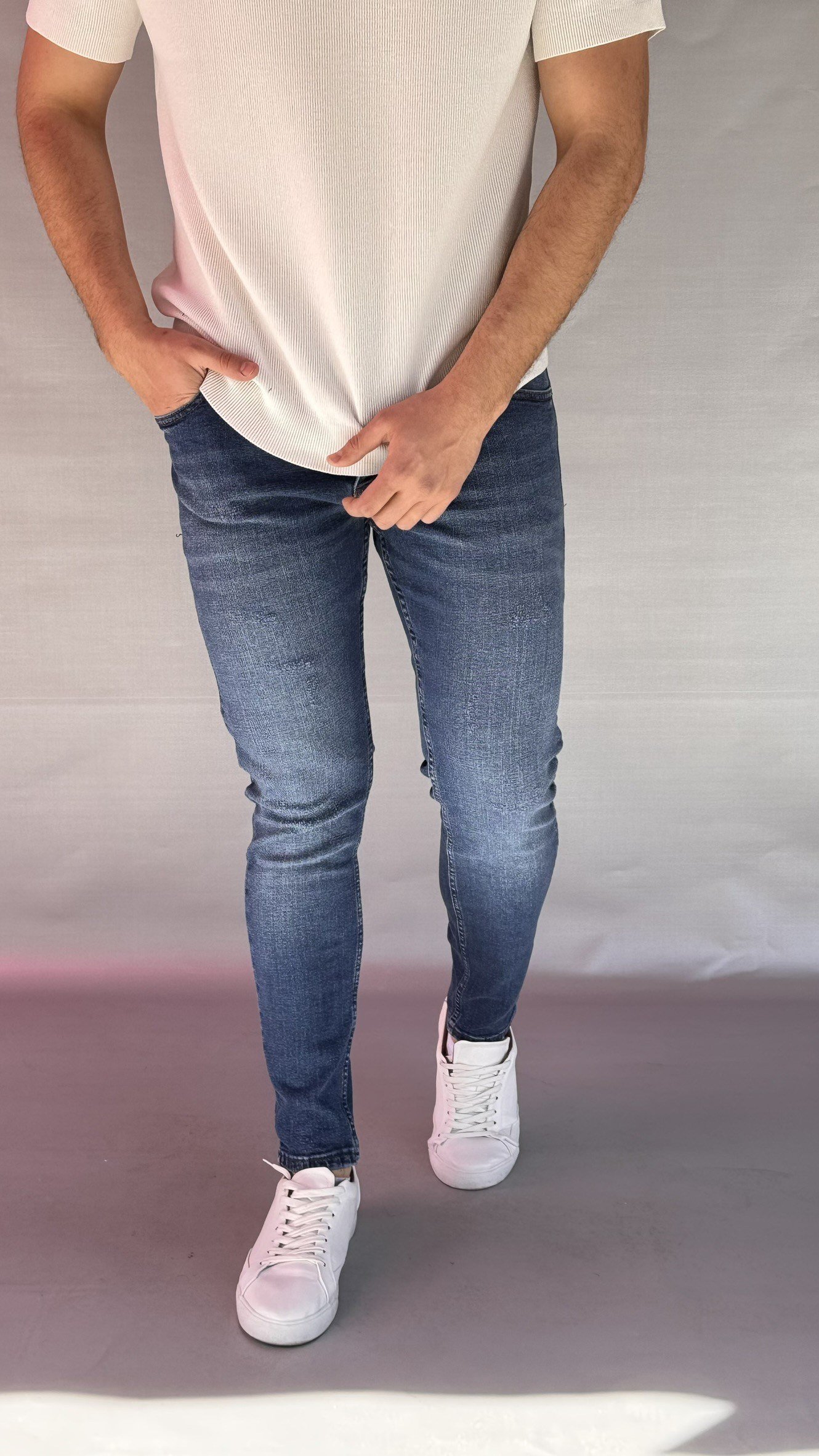 Eskitme Detay Koyu Mavi Slim Fit Jean