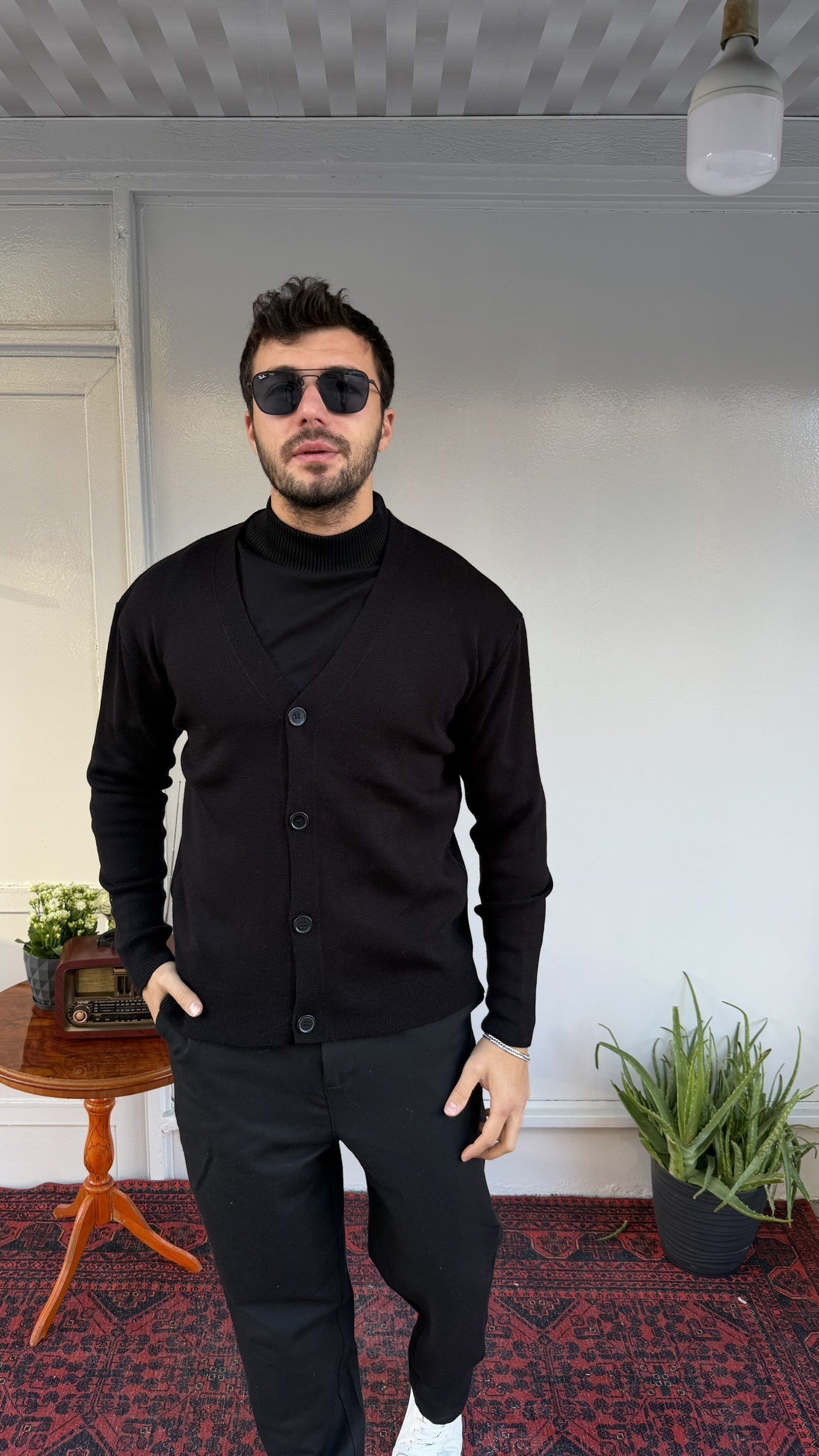İnce Triko Düğmeli