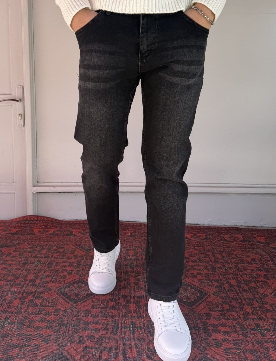 Keps Parmak Yıkamalı Siyah Regular Jean