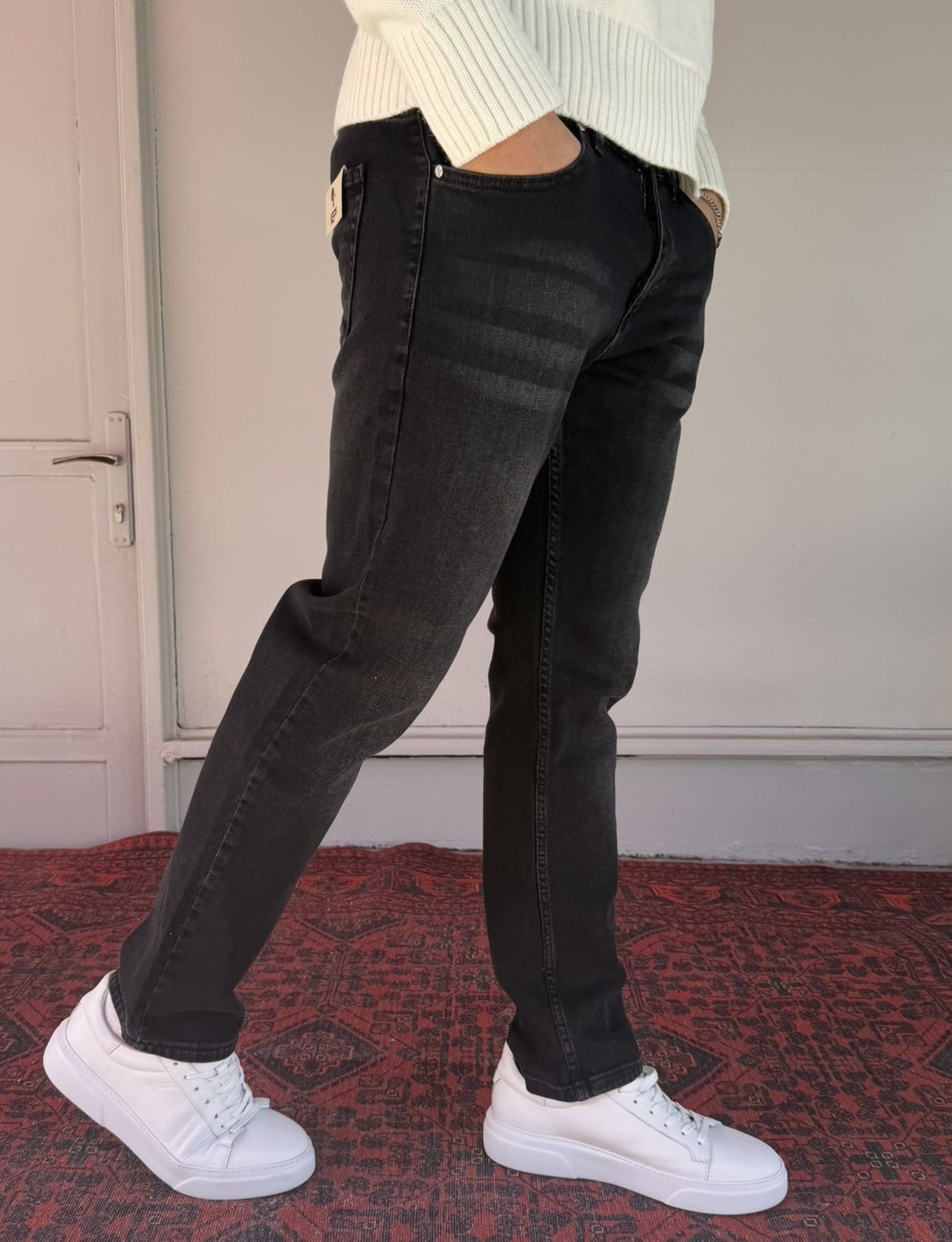 Keps Parmak Yıkamalı Siyah Regular Jean