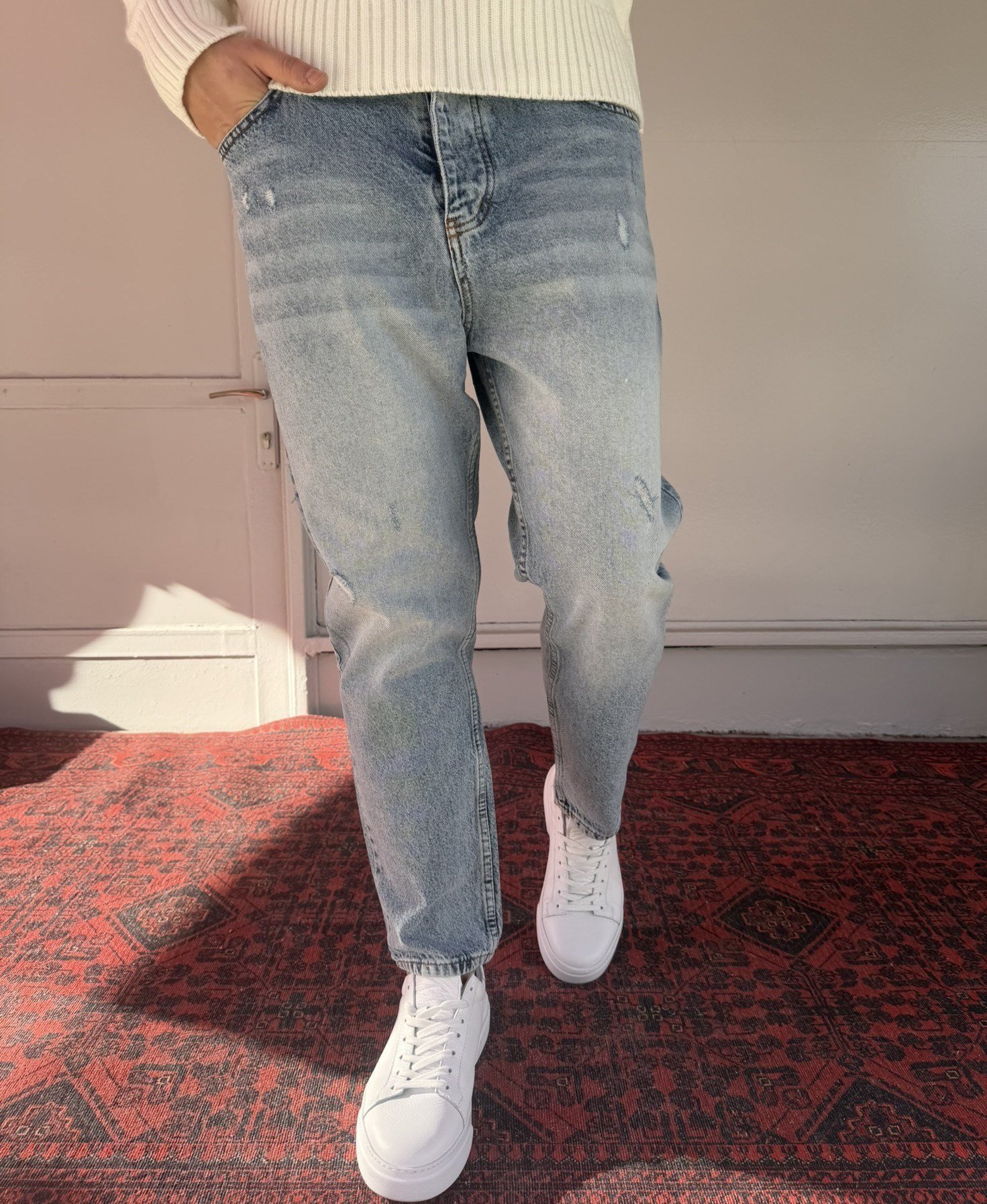 Keps Parmak Yıkamalı Yırtık Detaylı Boyfriend Jean