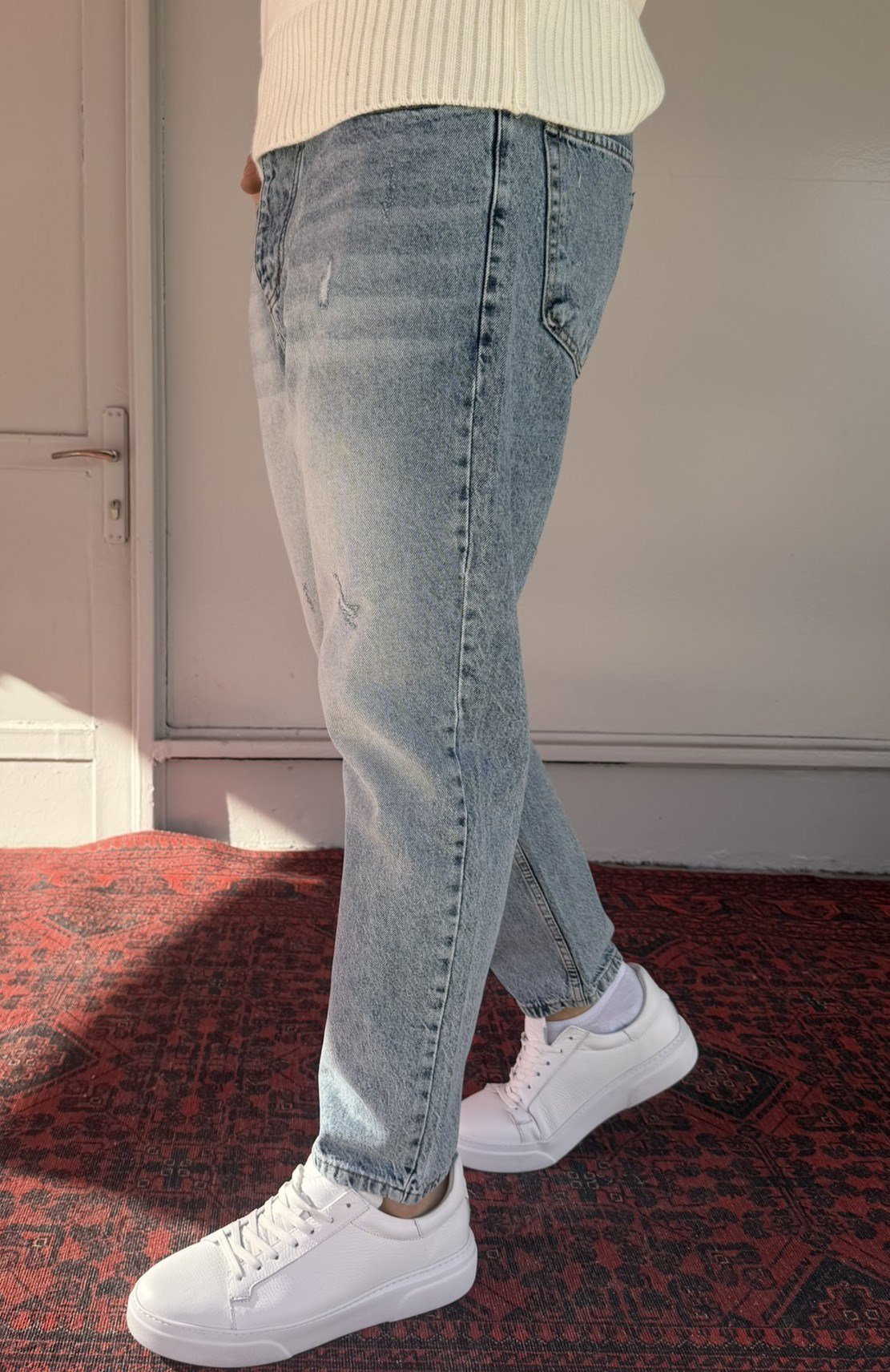 Keps Parmak Yıkamalı Yırtık Detaylı Boyfriend Jean