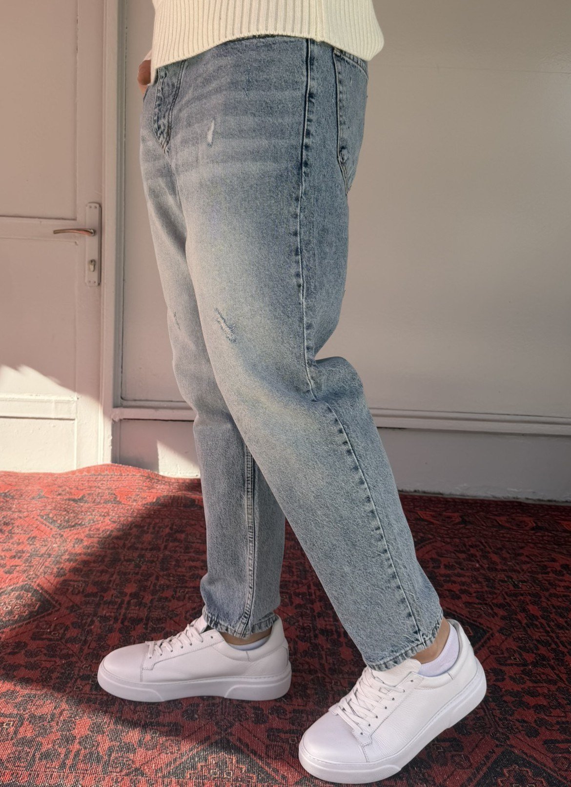 Keps Parmak Yıkamalı Yırtık Detaylı Boyfriend Jean