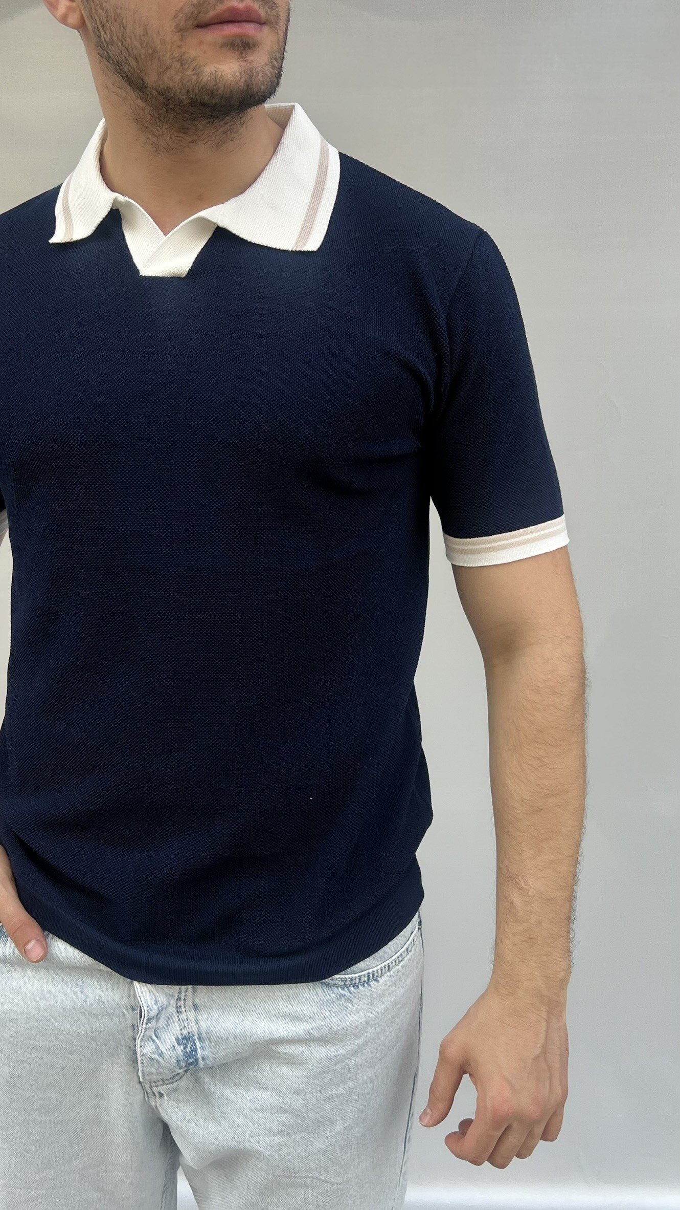 Kol Ve Yaka Çizgili Triko T-shirt