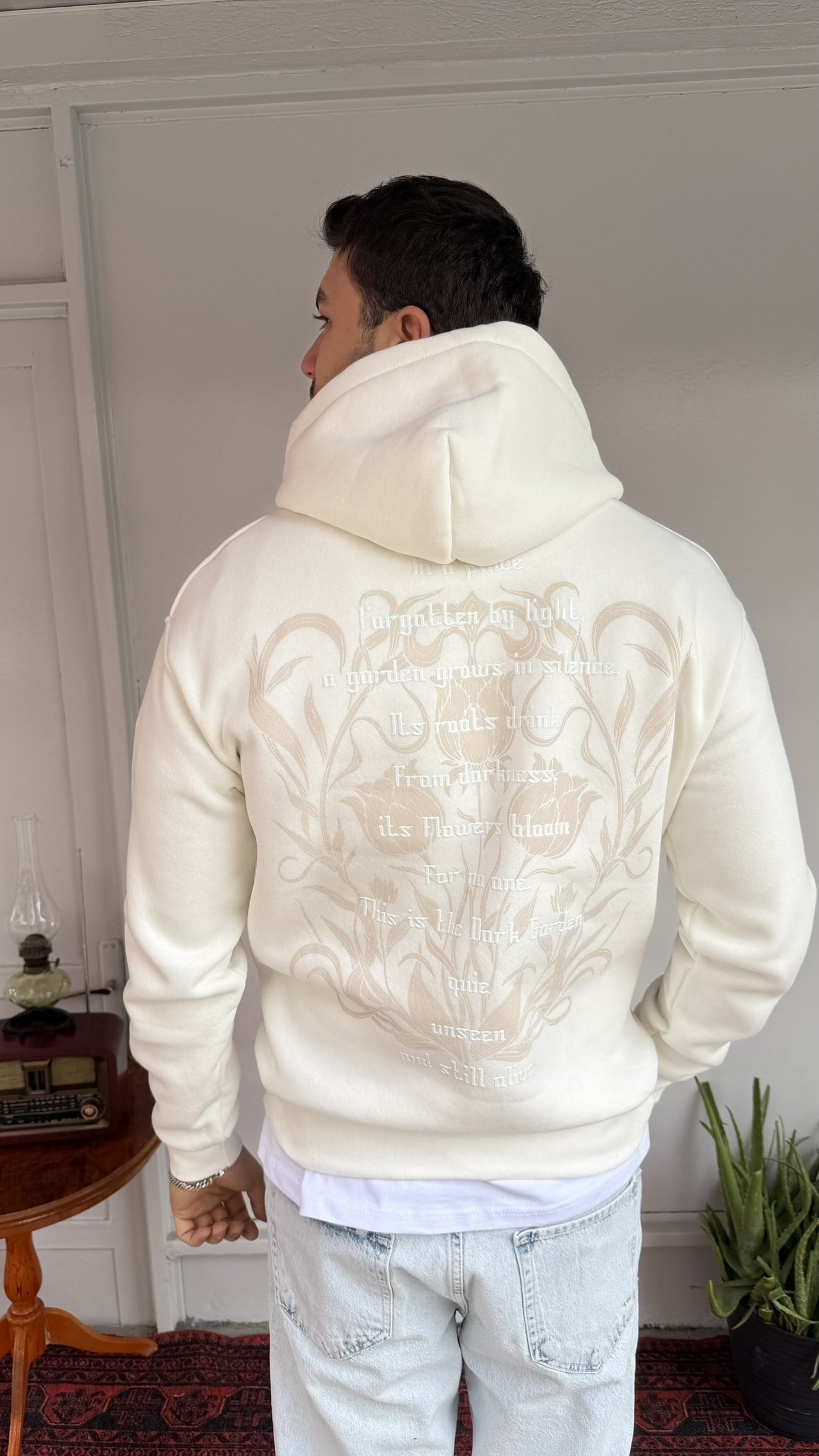Sırt Baskılı Dark Garden Oversize Sweatshirt