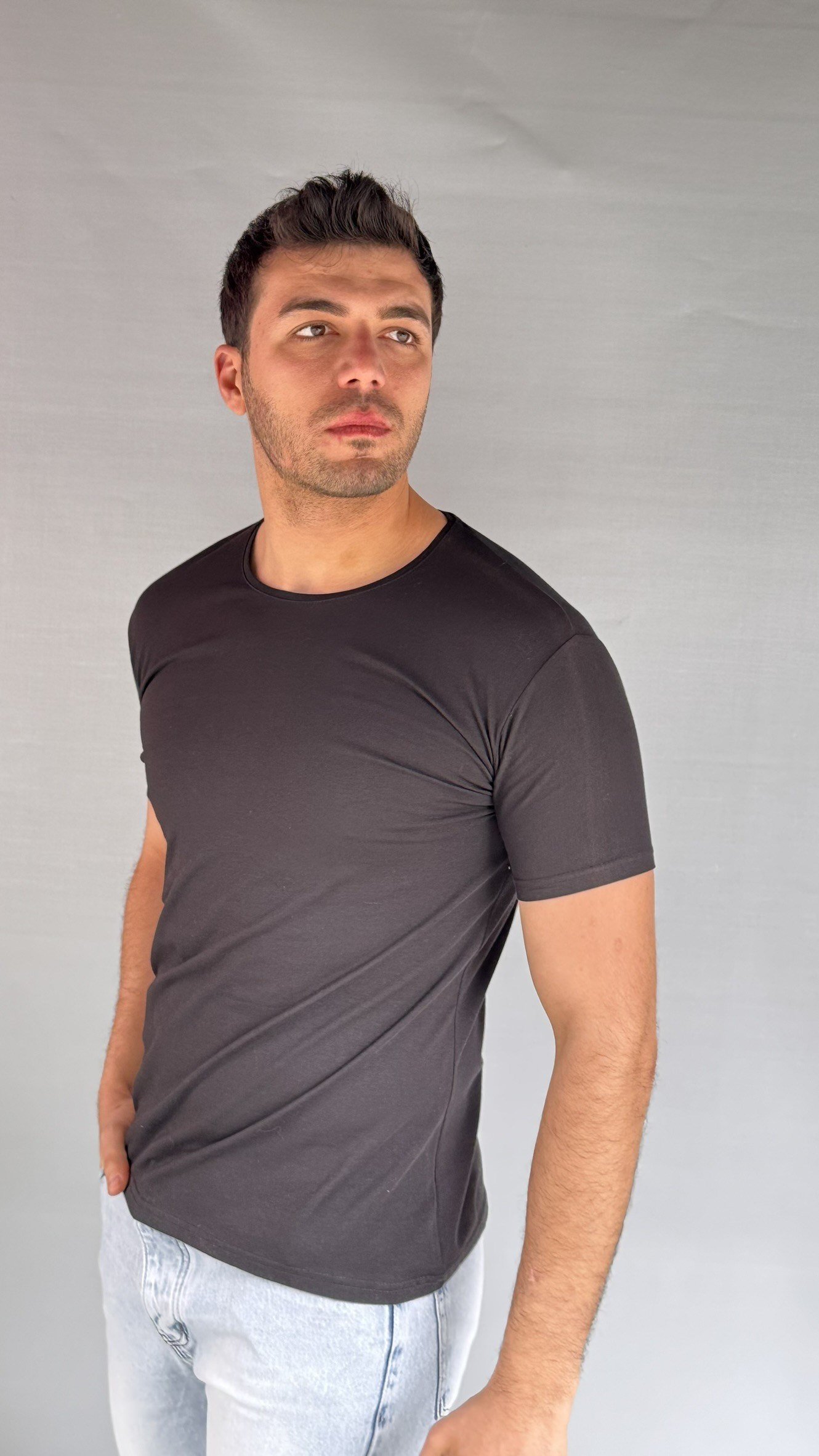 Slim Fit Basic T-shirt