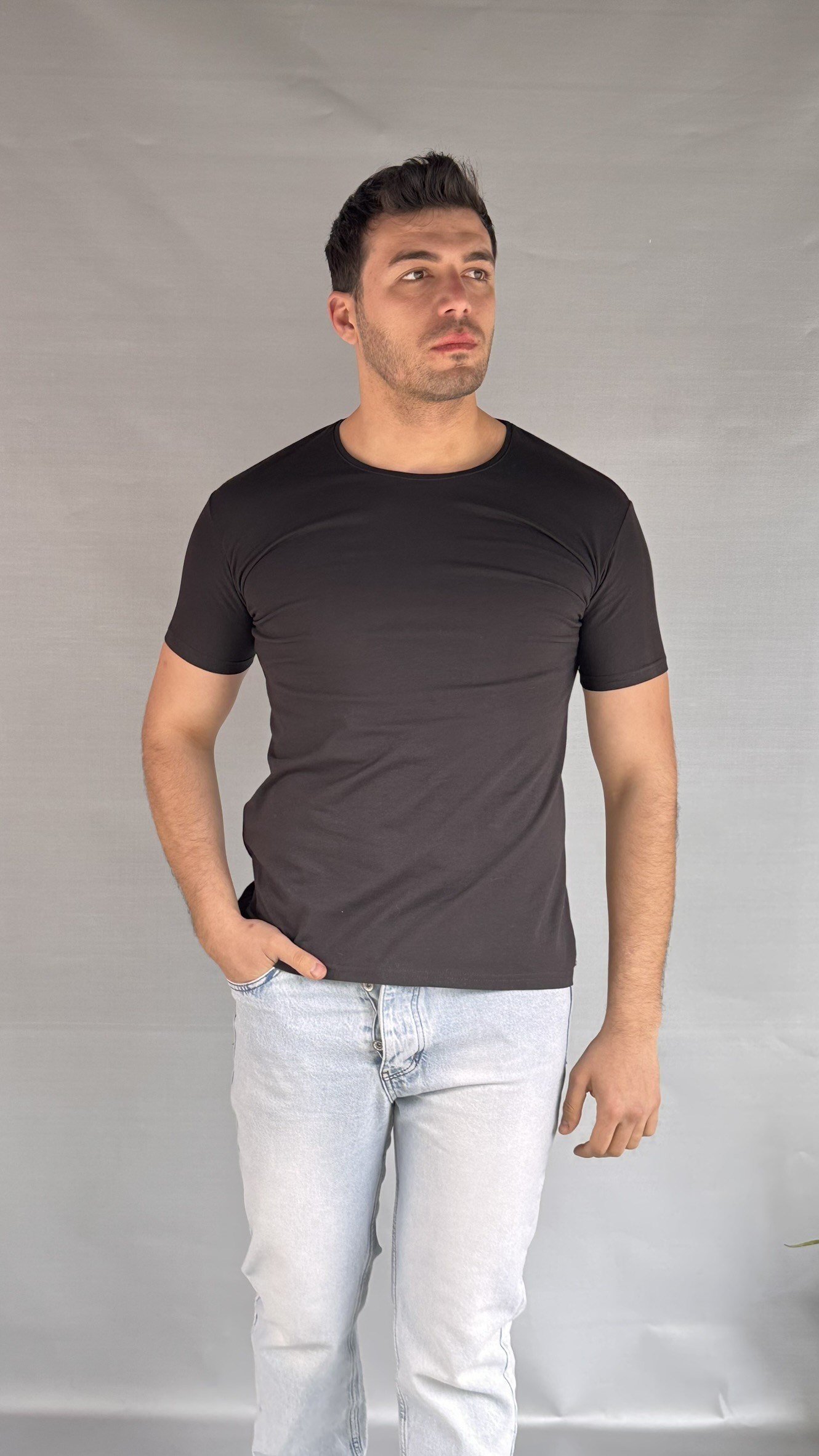 Slim Fit Basic T-shirt