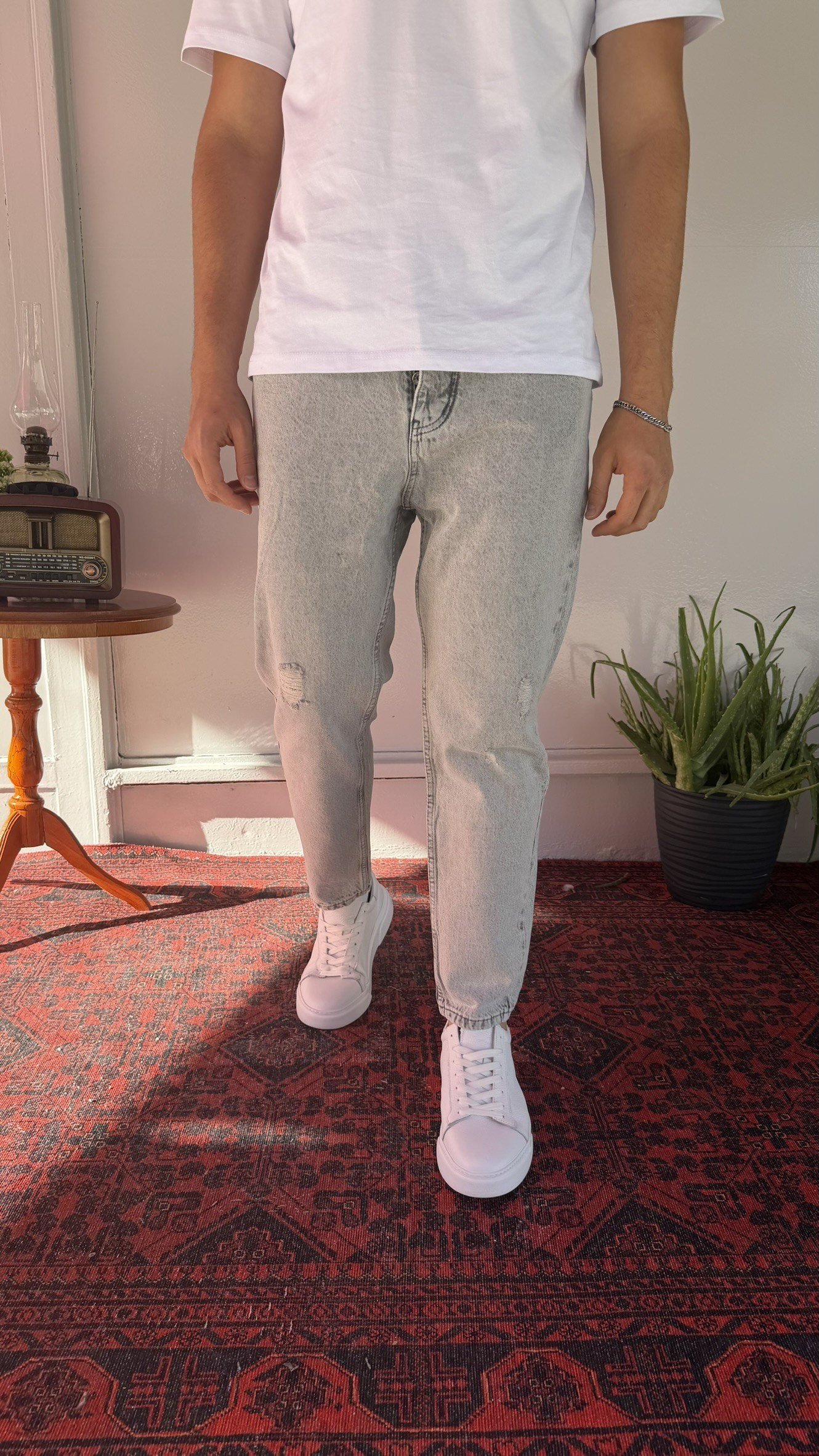 Yırtık Detaylı Gri Boyfriend Jean