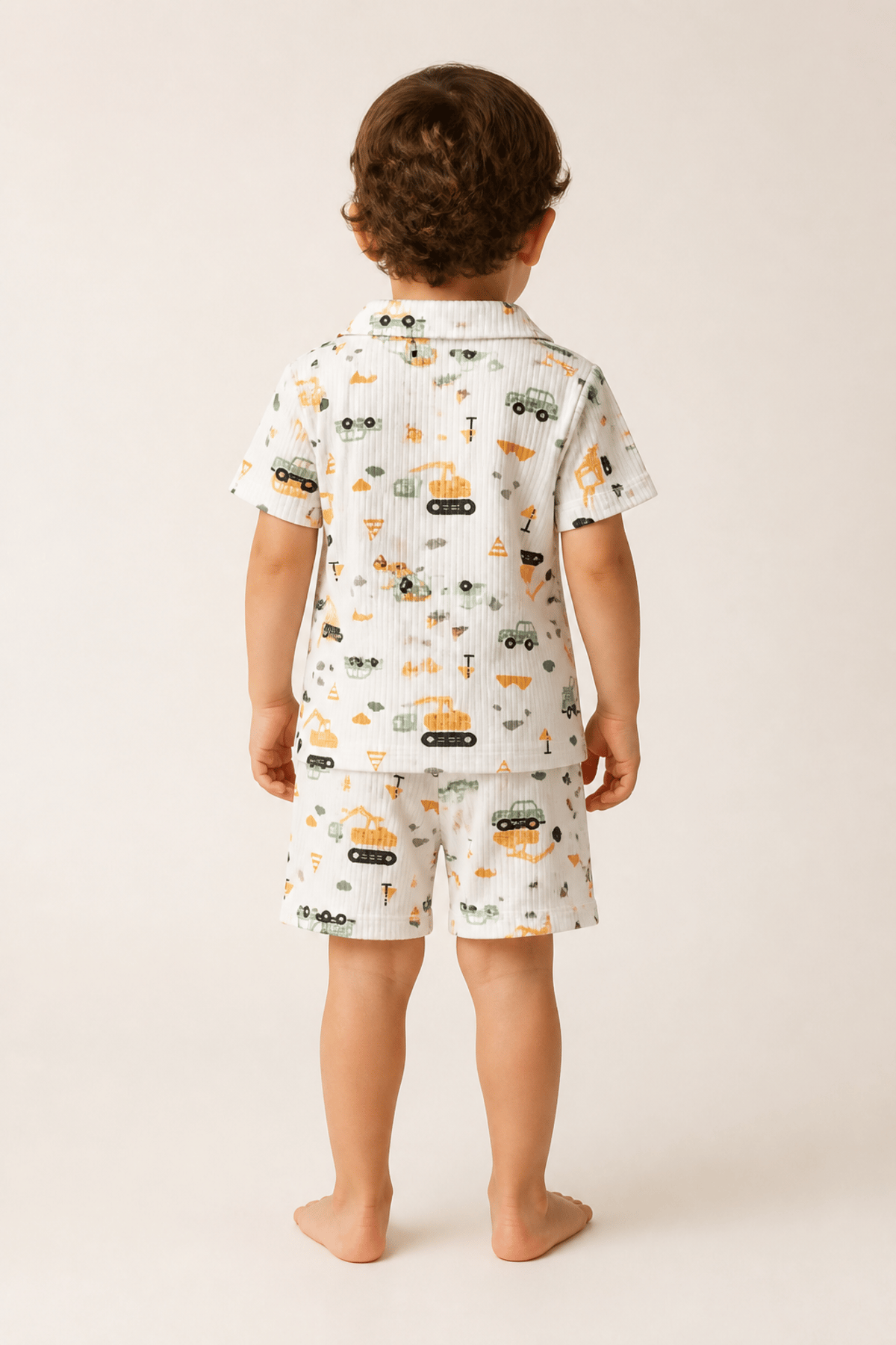 kepçe desenli raporlu erkek çocuk şortlu pijama  takımı