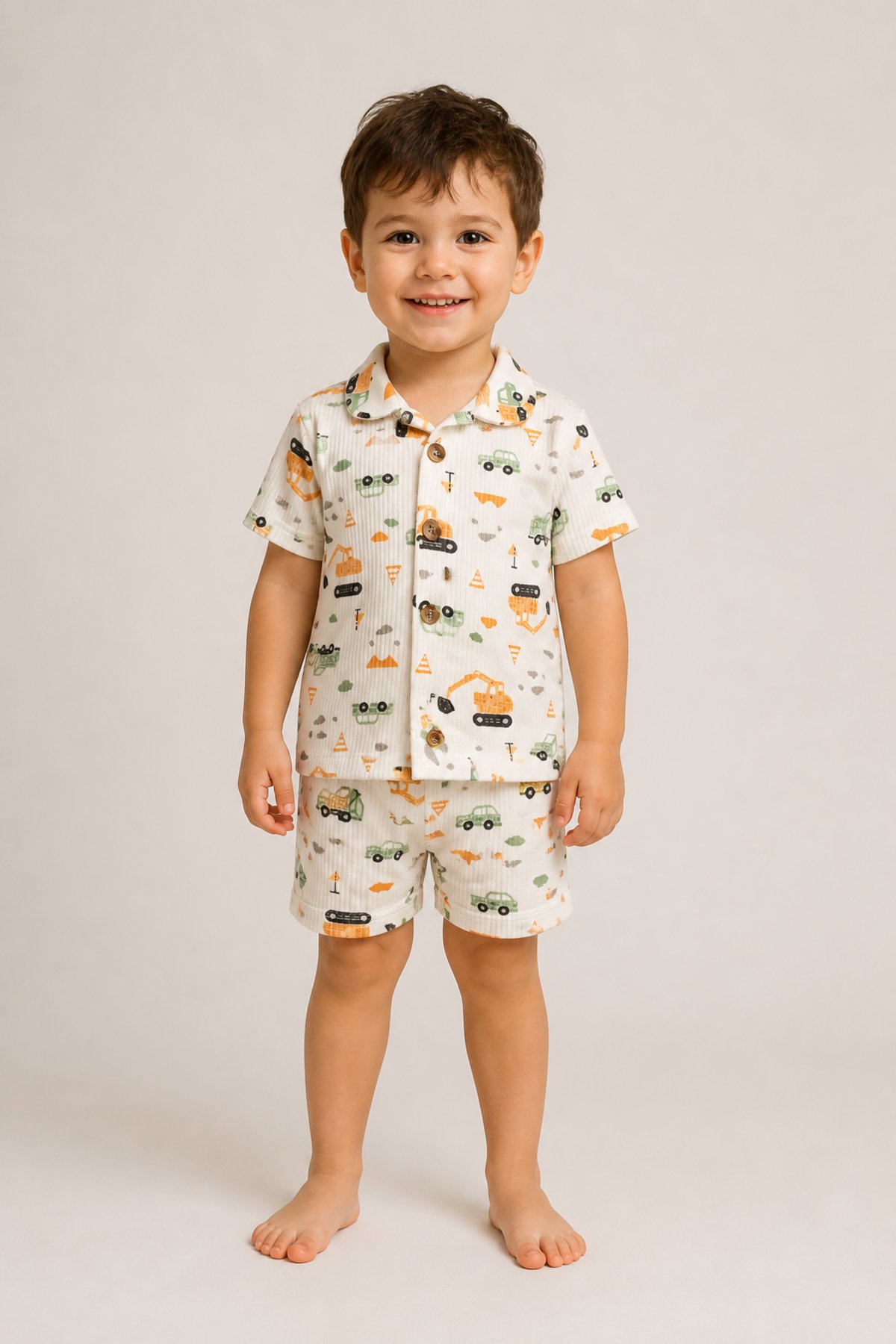 kepçe desenli raporlu erkek çocuk şortlu pijama  takımı