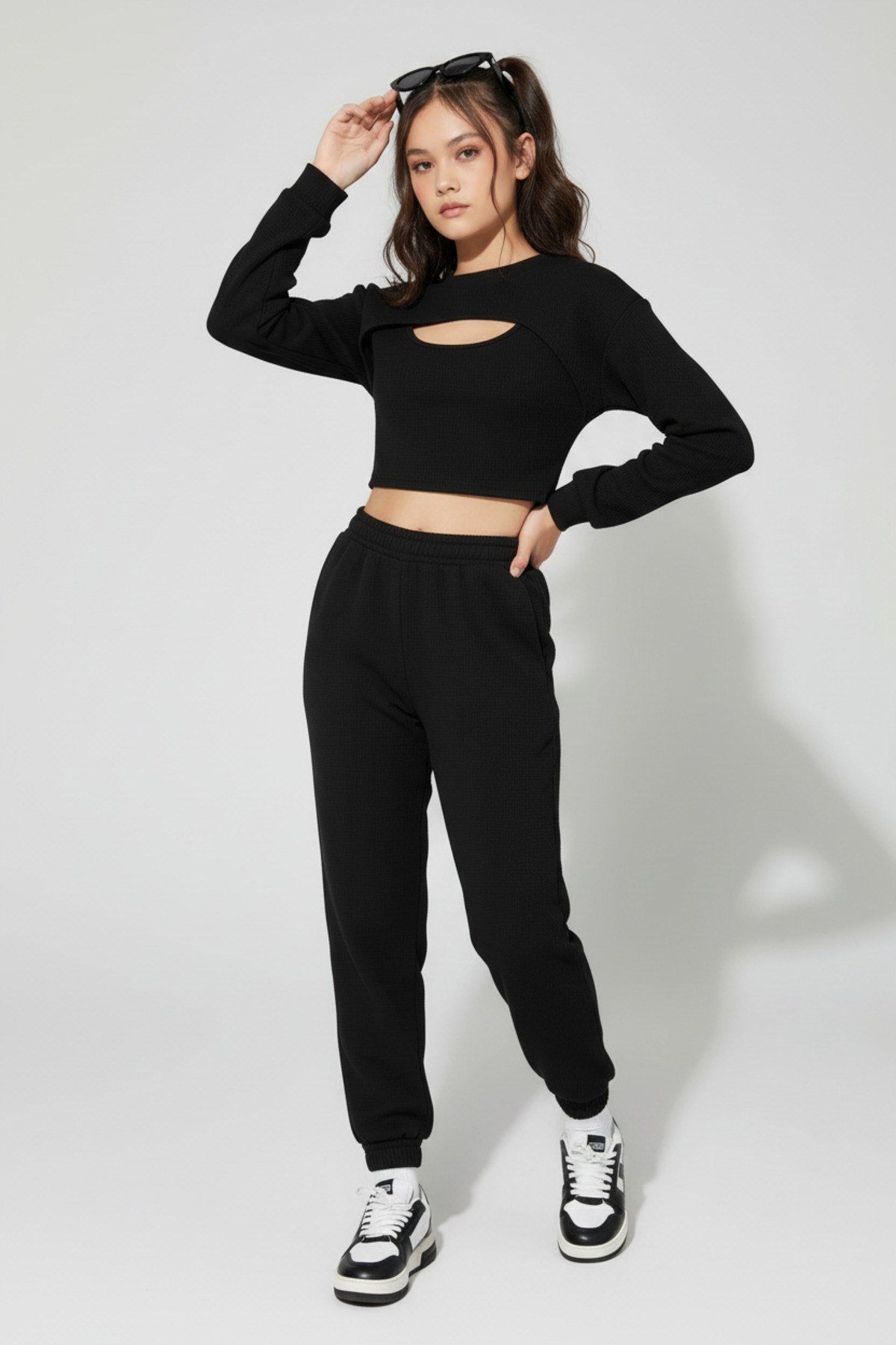 Kız Çocuk Siyah Waffle Örme 3 Parça Alt Üst Takım - Uzun Kollu Crop ve Boru Paça Jogger