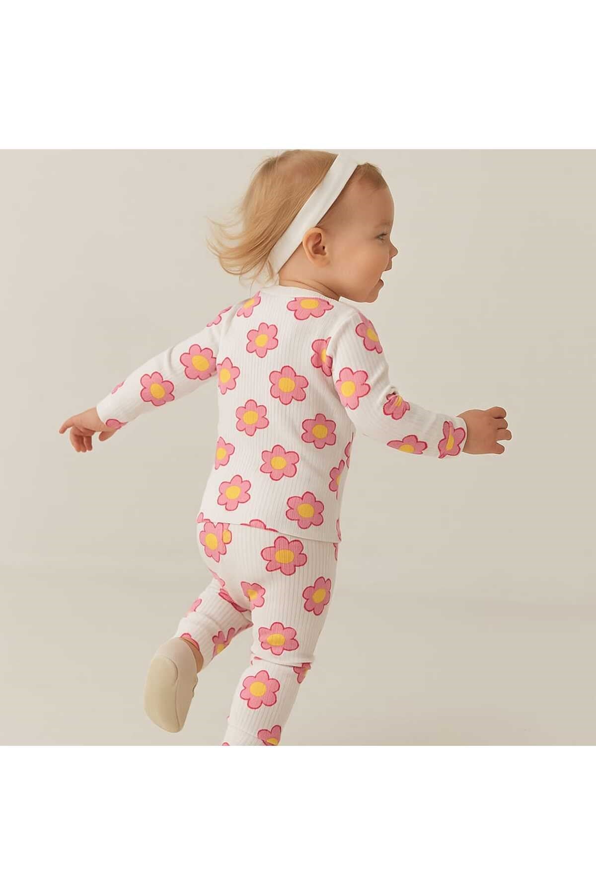 raporlu kumaş desenli çocuk pijama takımı