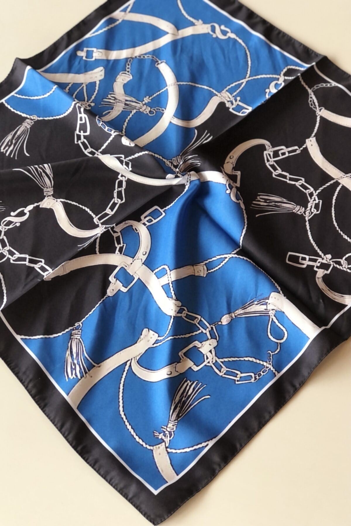 ¿ Mavi Siyah Desenli Mıra Fular Bandana Kadın