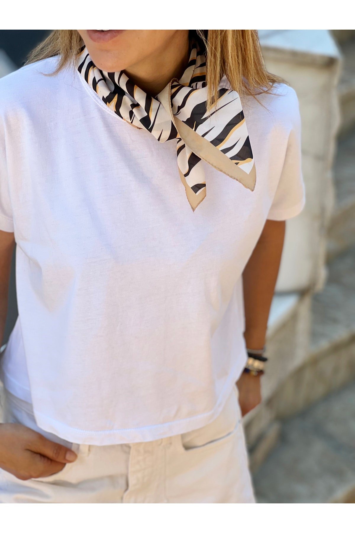 Bej Kenarlı Zebra Desenli Ares Fular Bandana