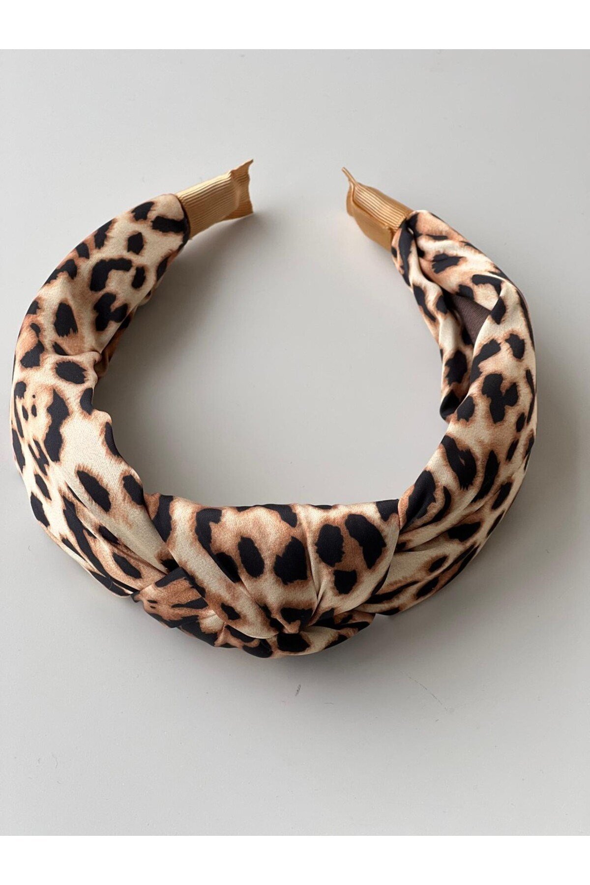 Bej Leopar Desen Düğümlü Taç