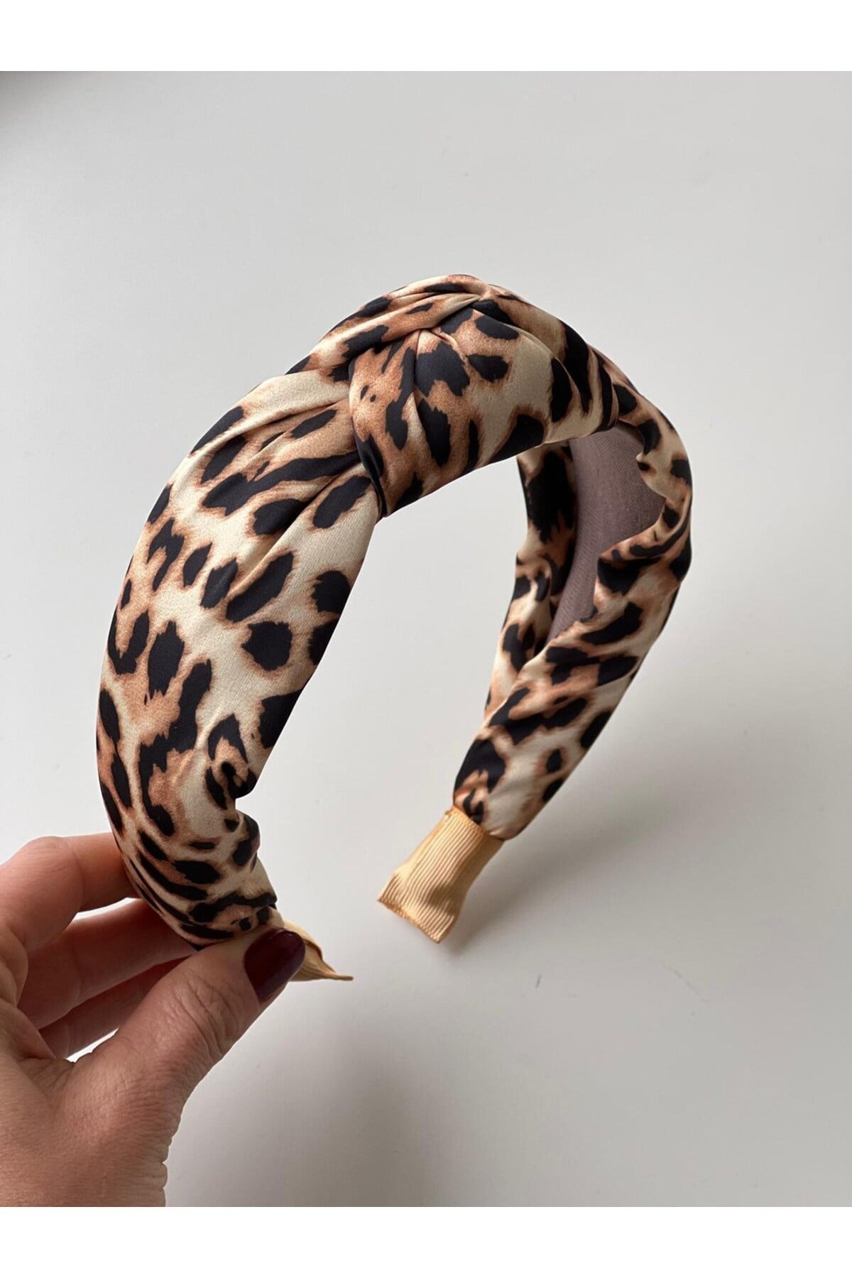 Bej Leopar Desen Düğümlü Taç