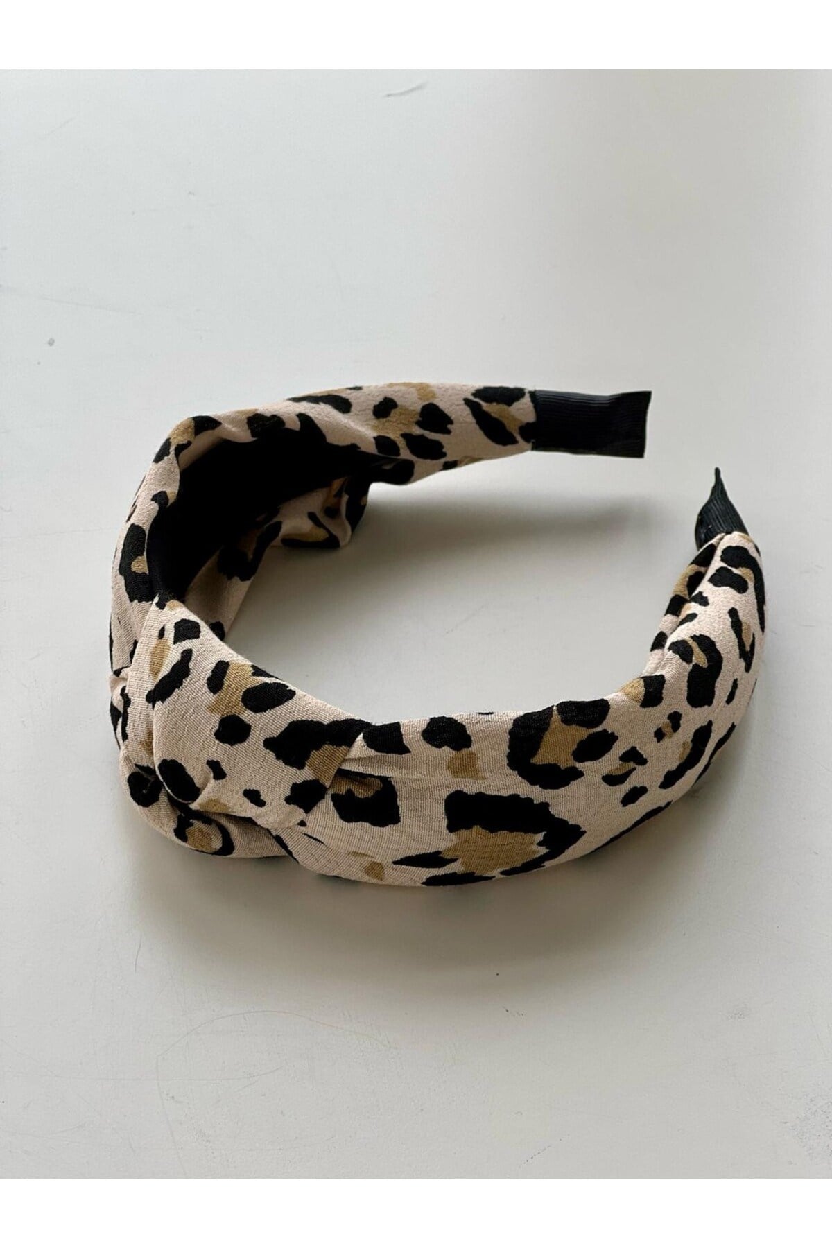 bej leopar desenli taç
