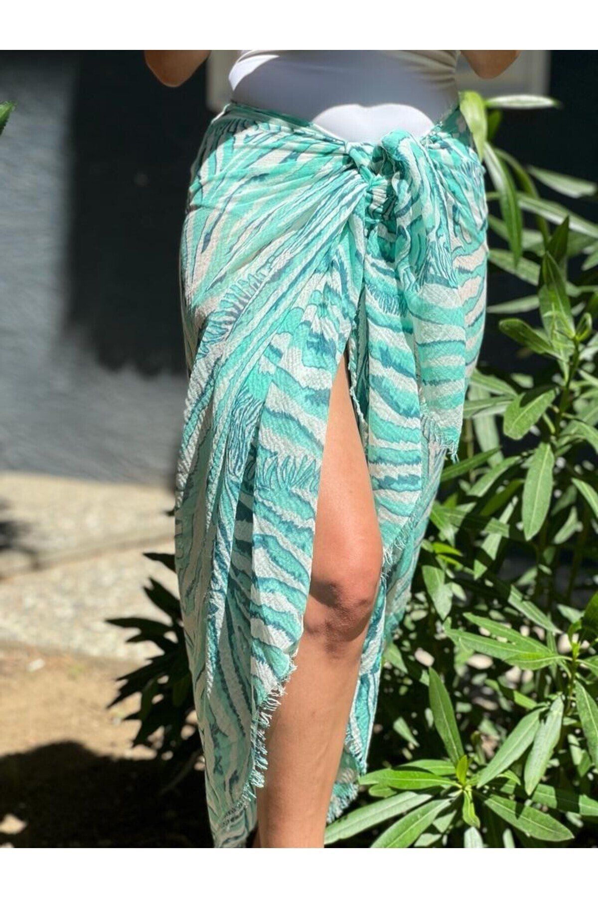 BETSY Pareo