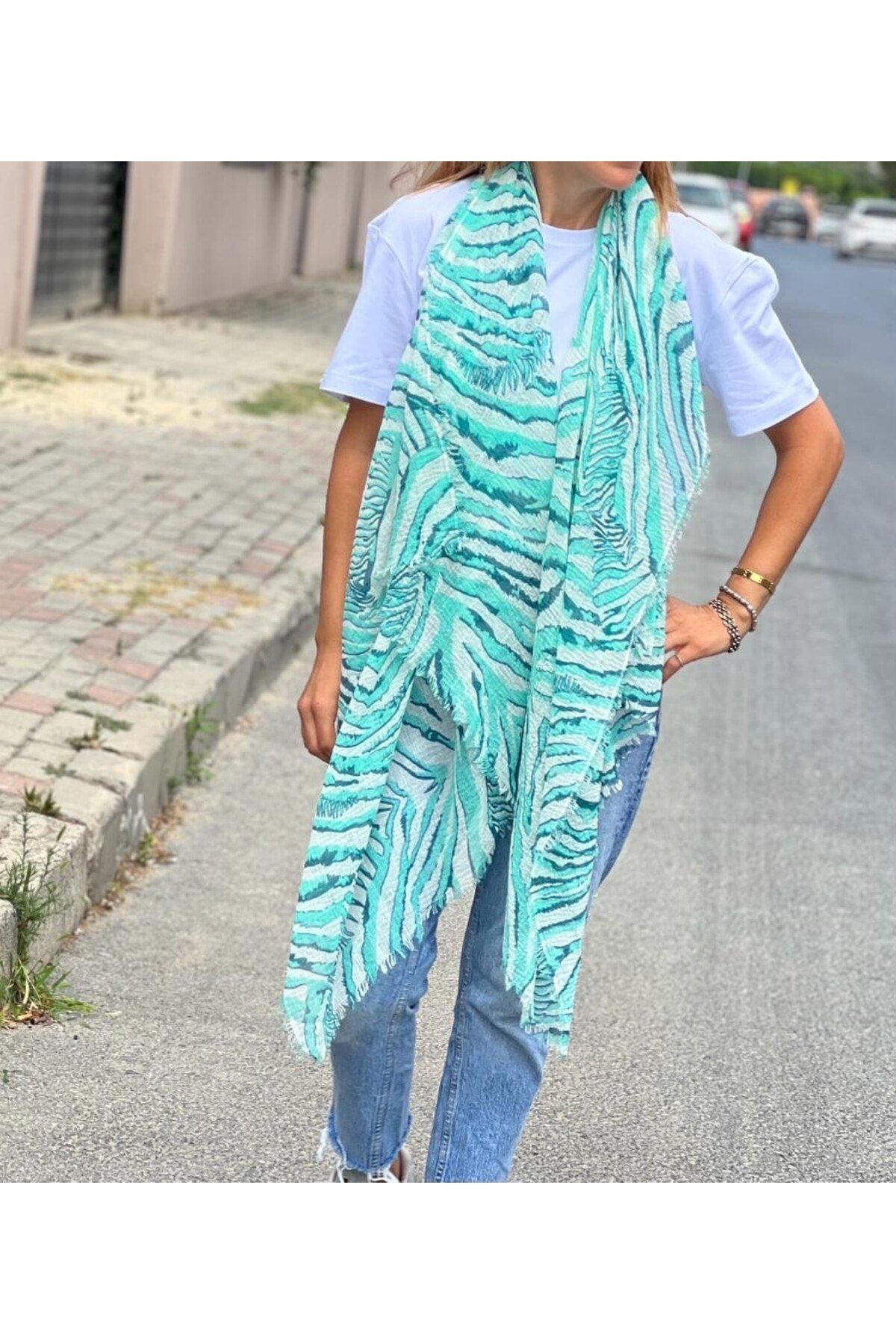 BETSY ŞAL