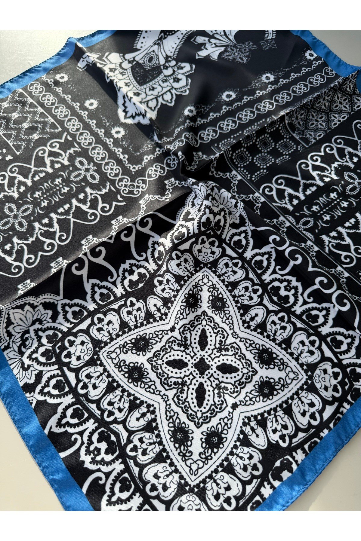 Desenli Fular Bandana 50x50 Kadın Giyim Aksesuar