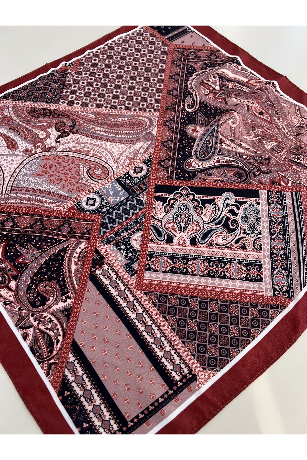 Kadın Desenli Fular Bandana