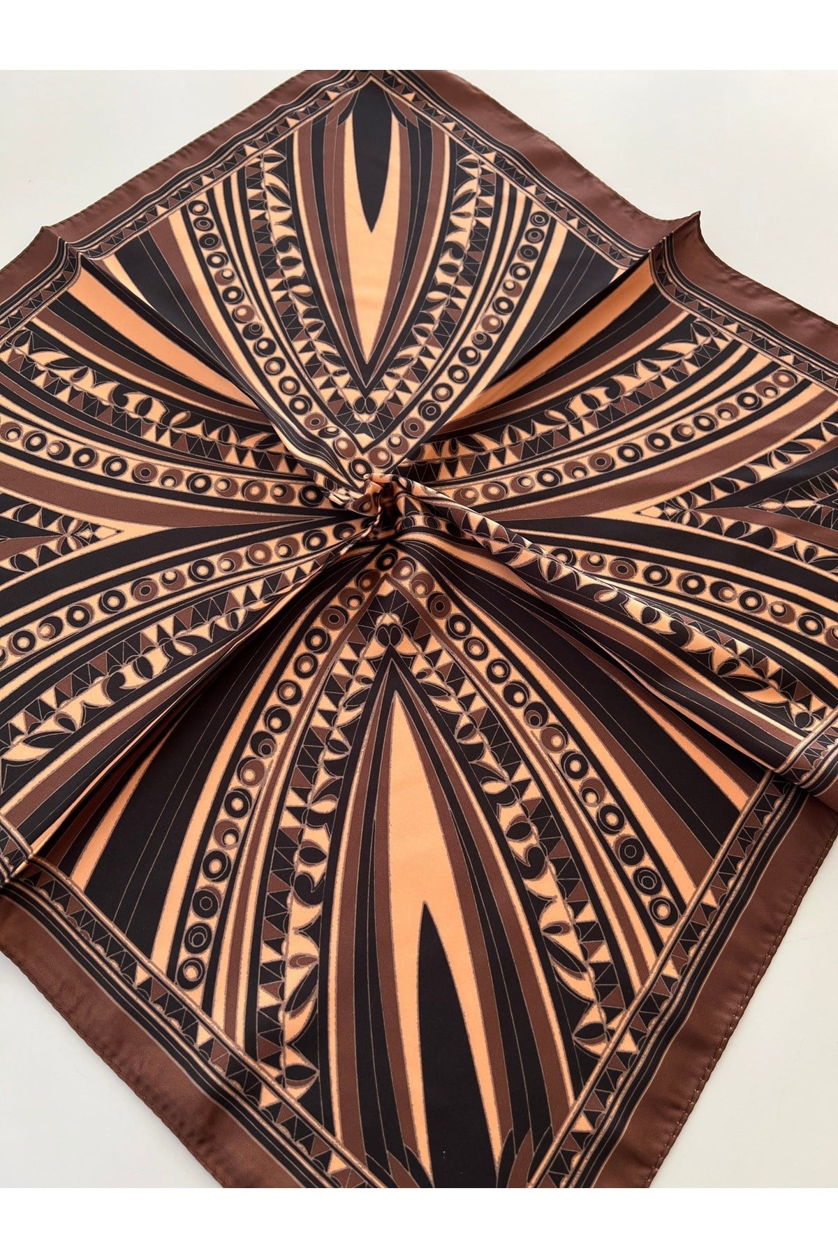 Kahve koyu bej Desenli Fular Bandana Kadın Giyim Aksesuar 50x50