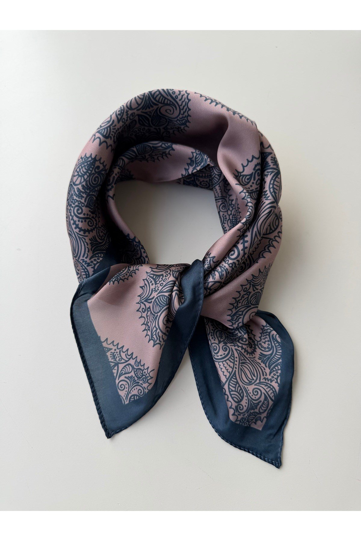 Kalp Desenli Kalpli Fular Bandana 50x50cm Kadın GiYim Aksesuar