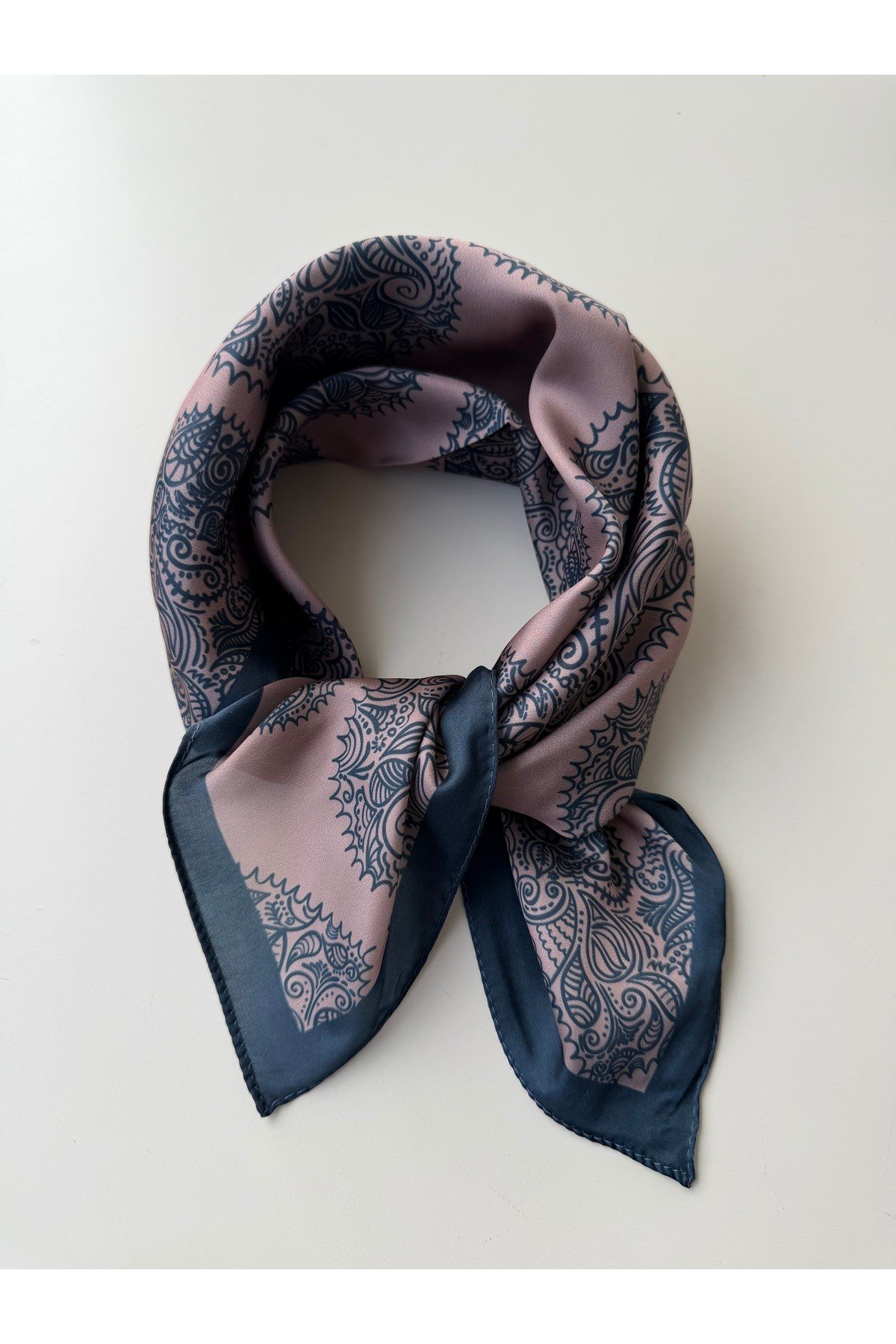 Kalp Desenli Kalpli Fular Bandana 50x50cm Kadın GiYim Aksesuar