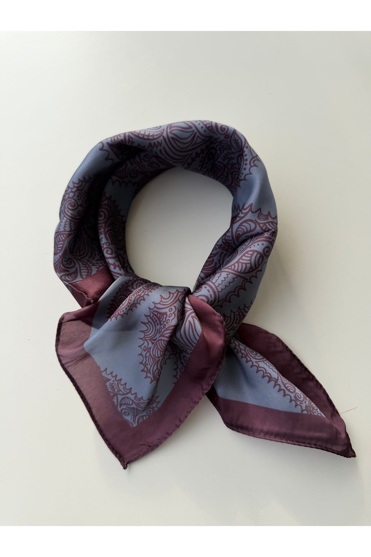Kalp Desenli Kalpli Fular Bandana 50x50cm Kadın Giyim Aksesuar