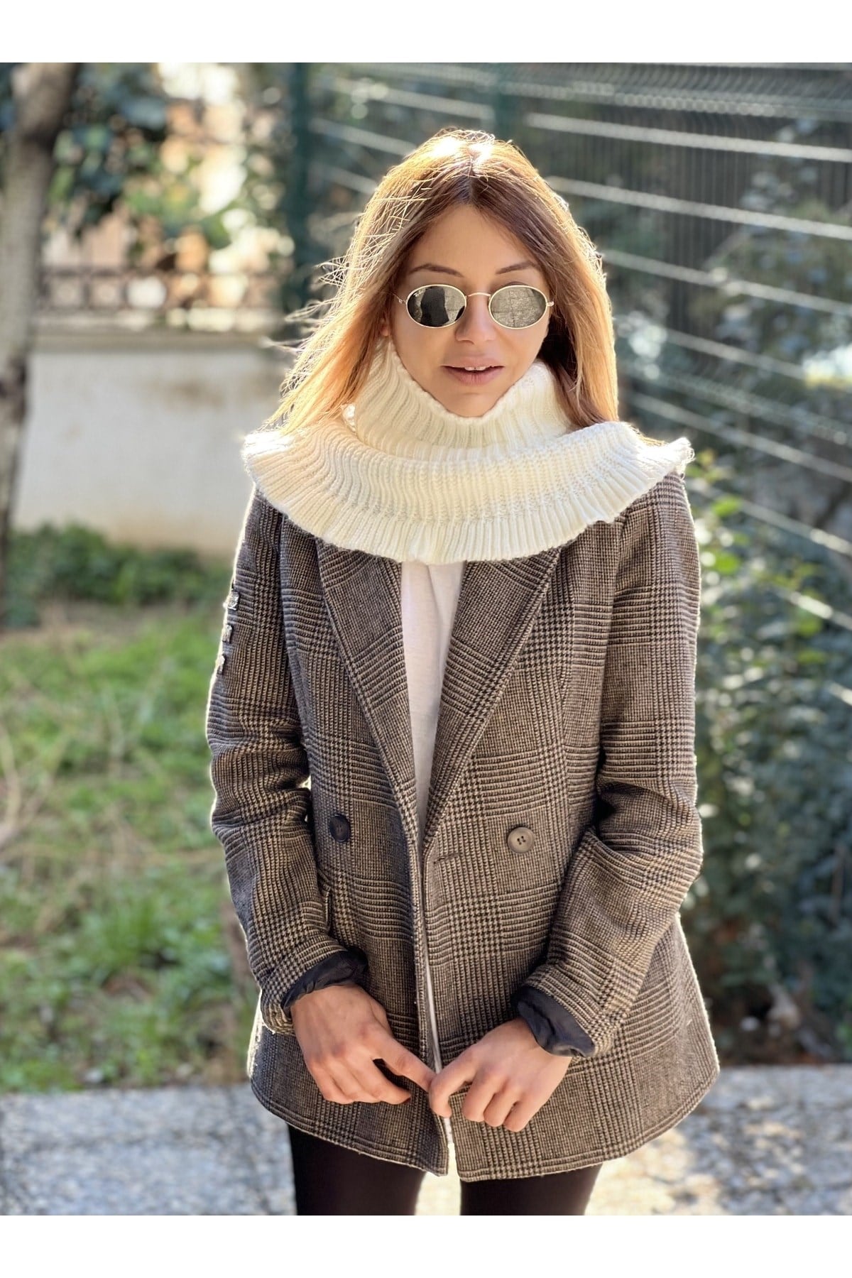 Kırık Beyaz Ekru Yaka Boyunluk Kadın Giyim Aksesuar