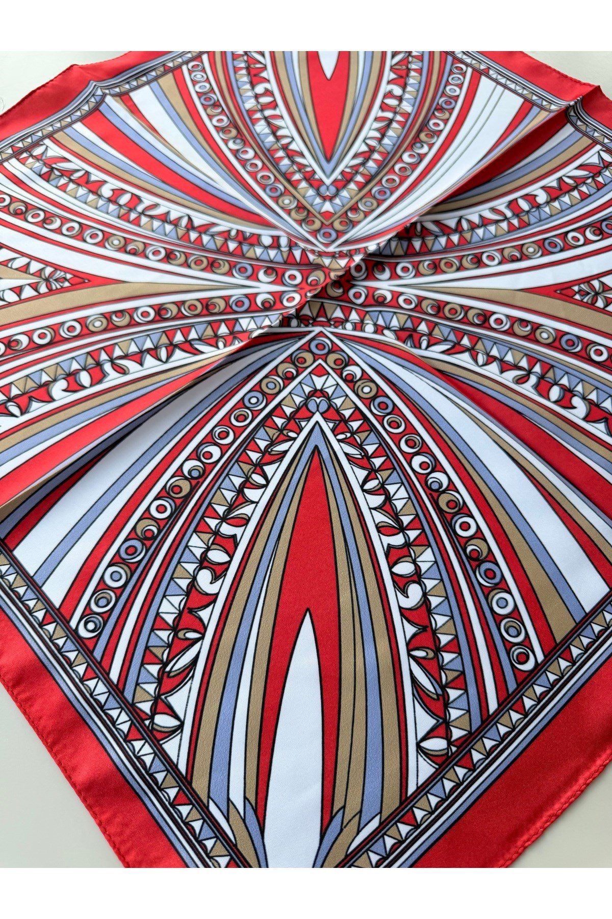 Kırmızı Desenli Fular Bandana Kadın Giyim Aksesuar 50x50cm