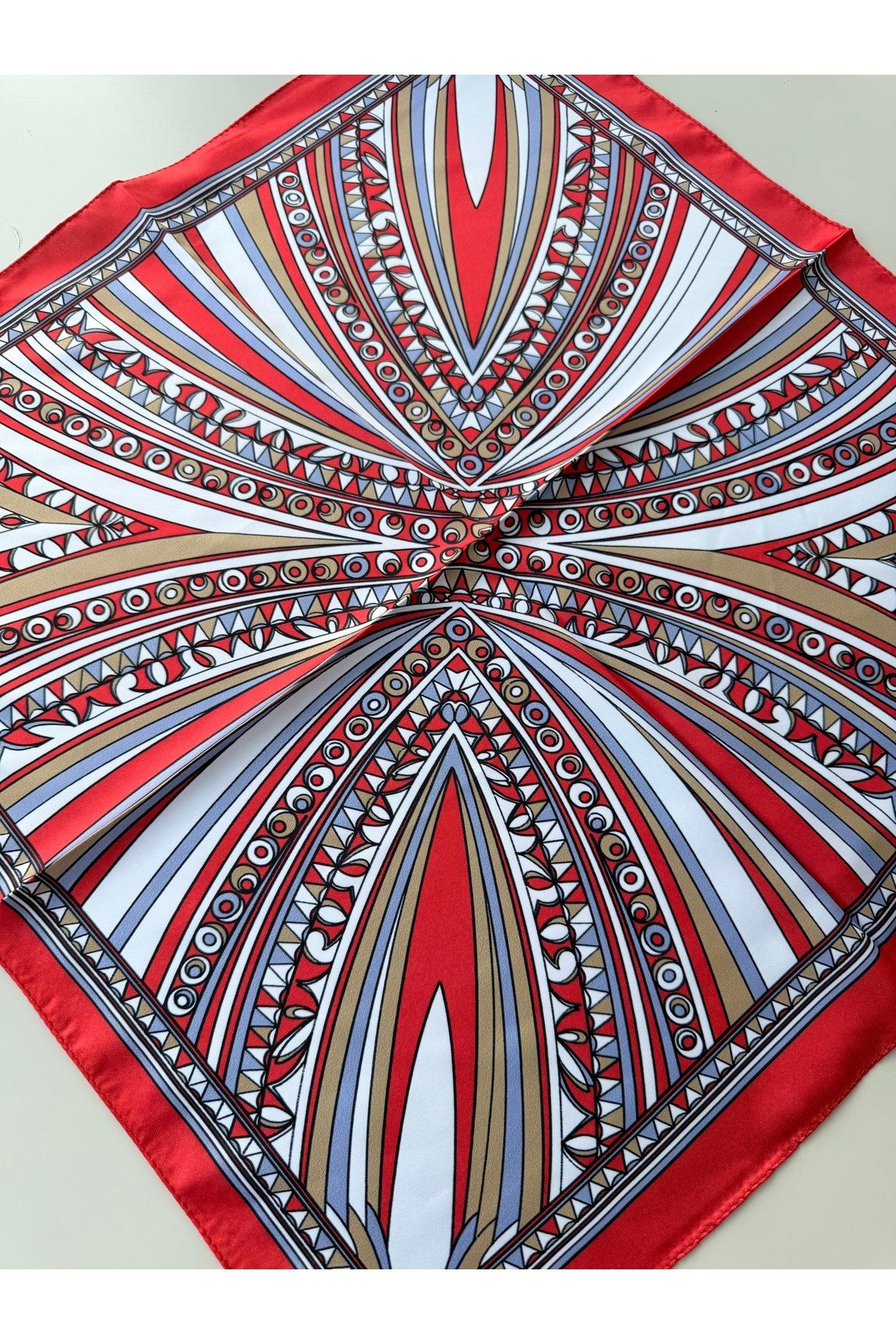 Kırmızı Desenli Fular Bandana Kadın Giyim Aksesuar 50x50cm