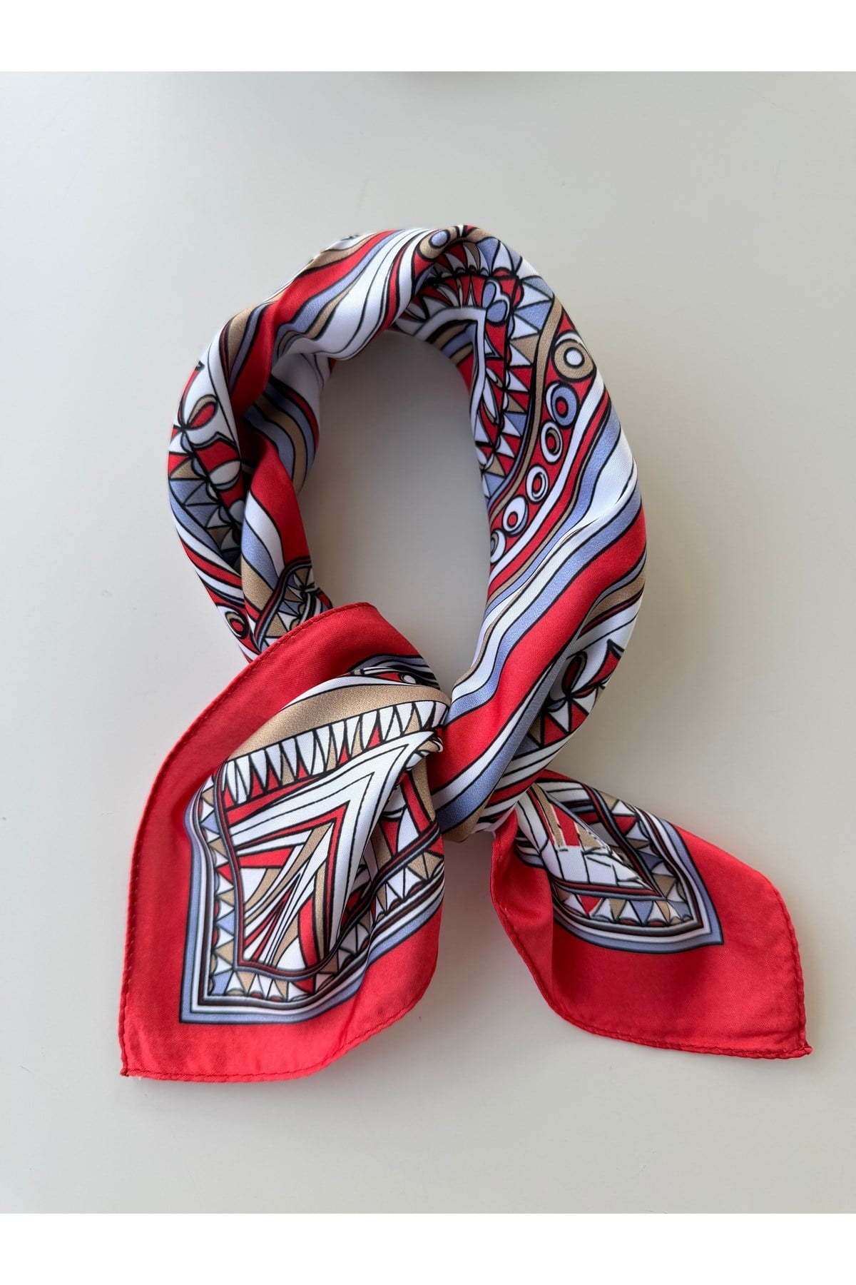 Kırmızı Desenli Fular Bandana Kadın Giyim Aksesuar 50x50cm