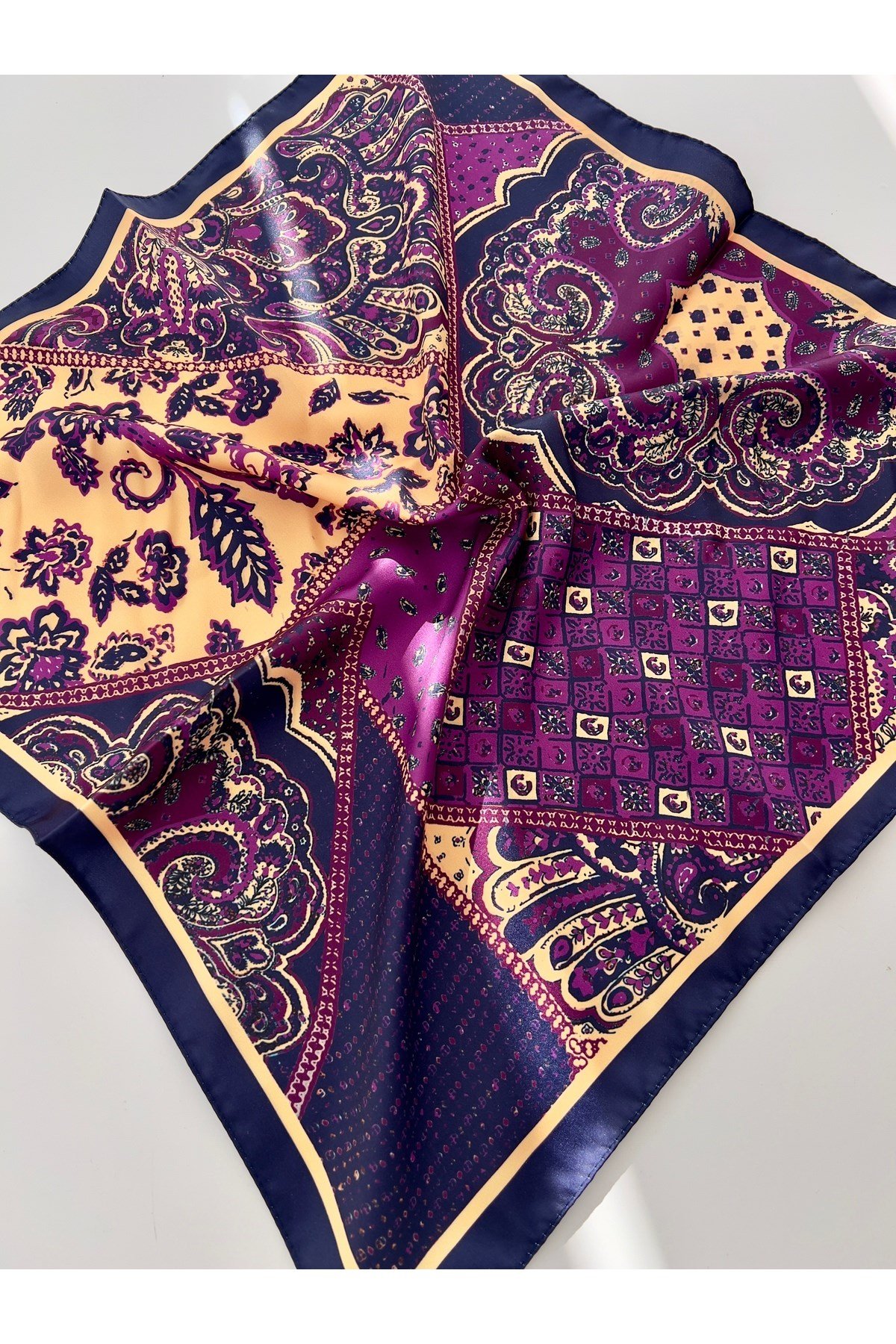 Lacivert Mor Desenli Fular Bandana Kadın Giyim Aksesuar