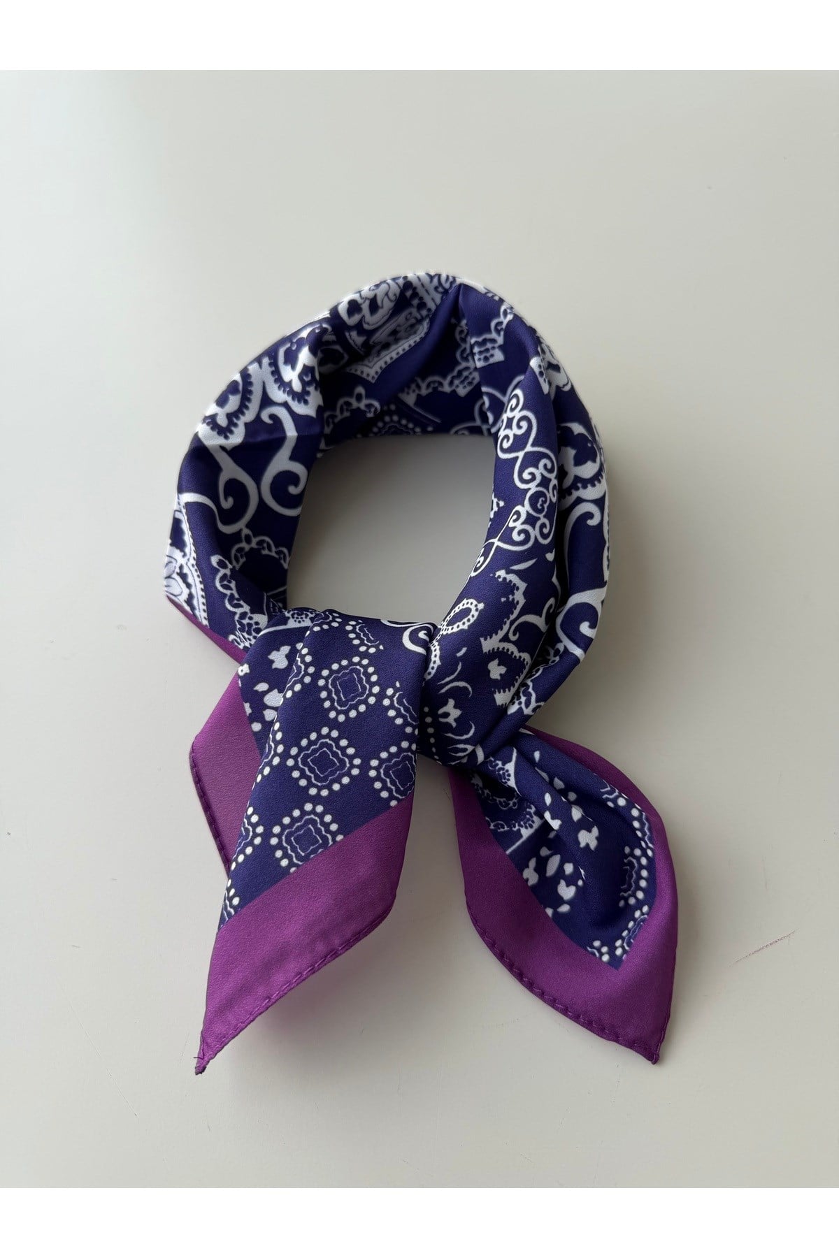 Lacivert Mor Desenli Fular Bandana Kadın Giyim Aksesuar