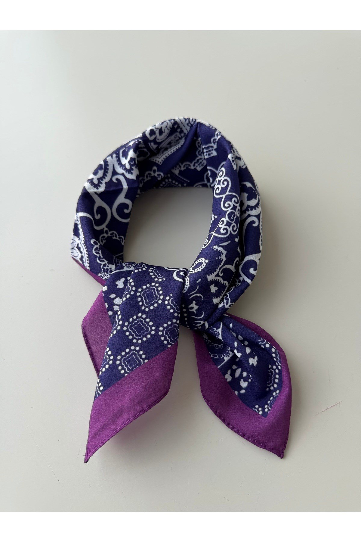 Lacivert Mor Desenli Fular Bandana Kadın Giyim Aksesuar